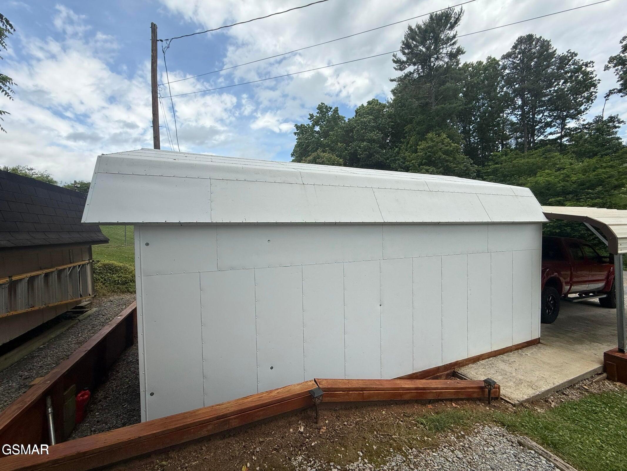 1365 Lower English Creek Road Newport TN 37821