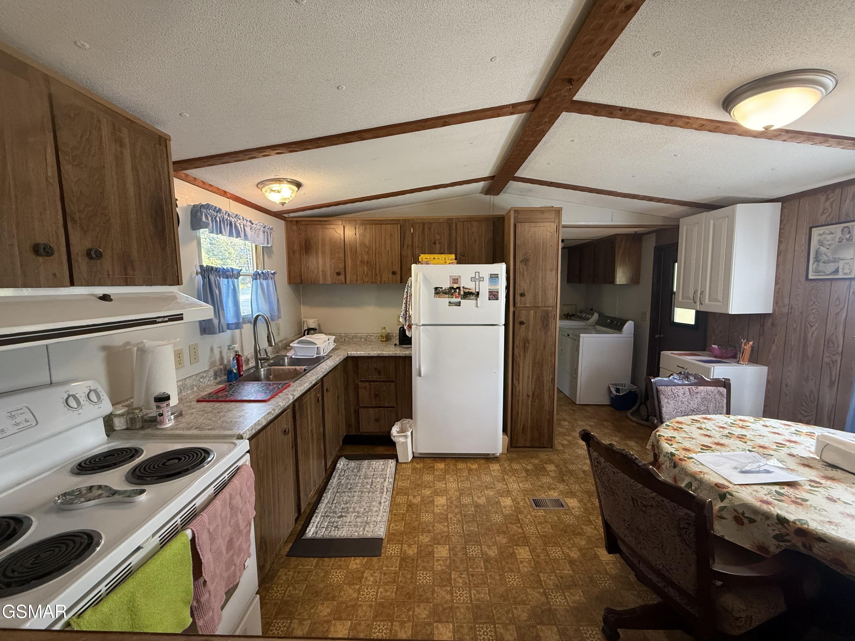 1365 Lower English Creek Road Newport TN 37821