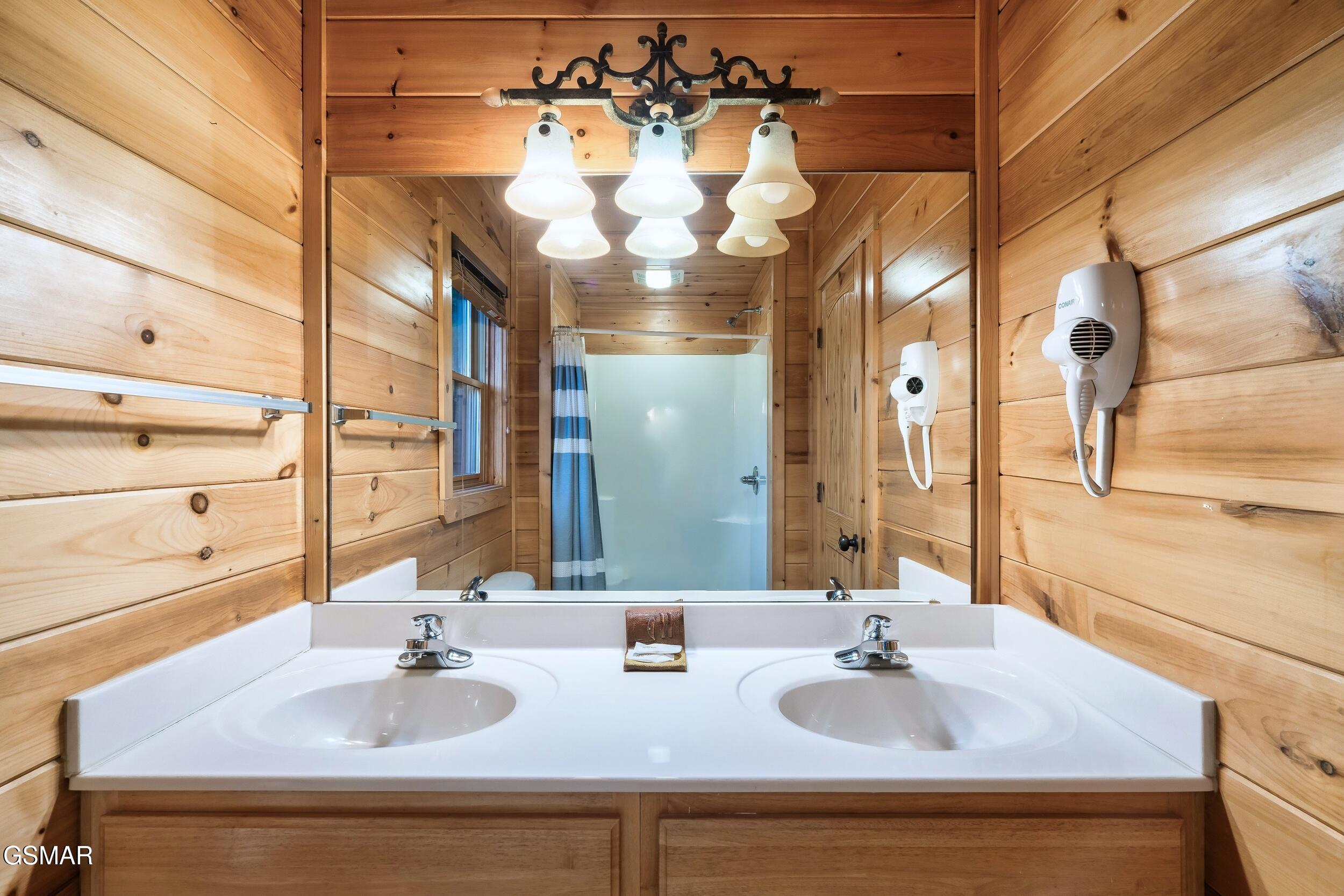 2216 Quiet Valley Way Sevierville TN 37862