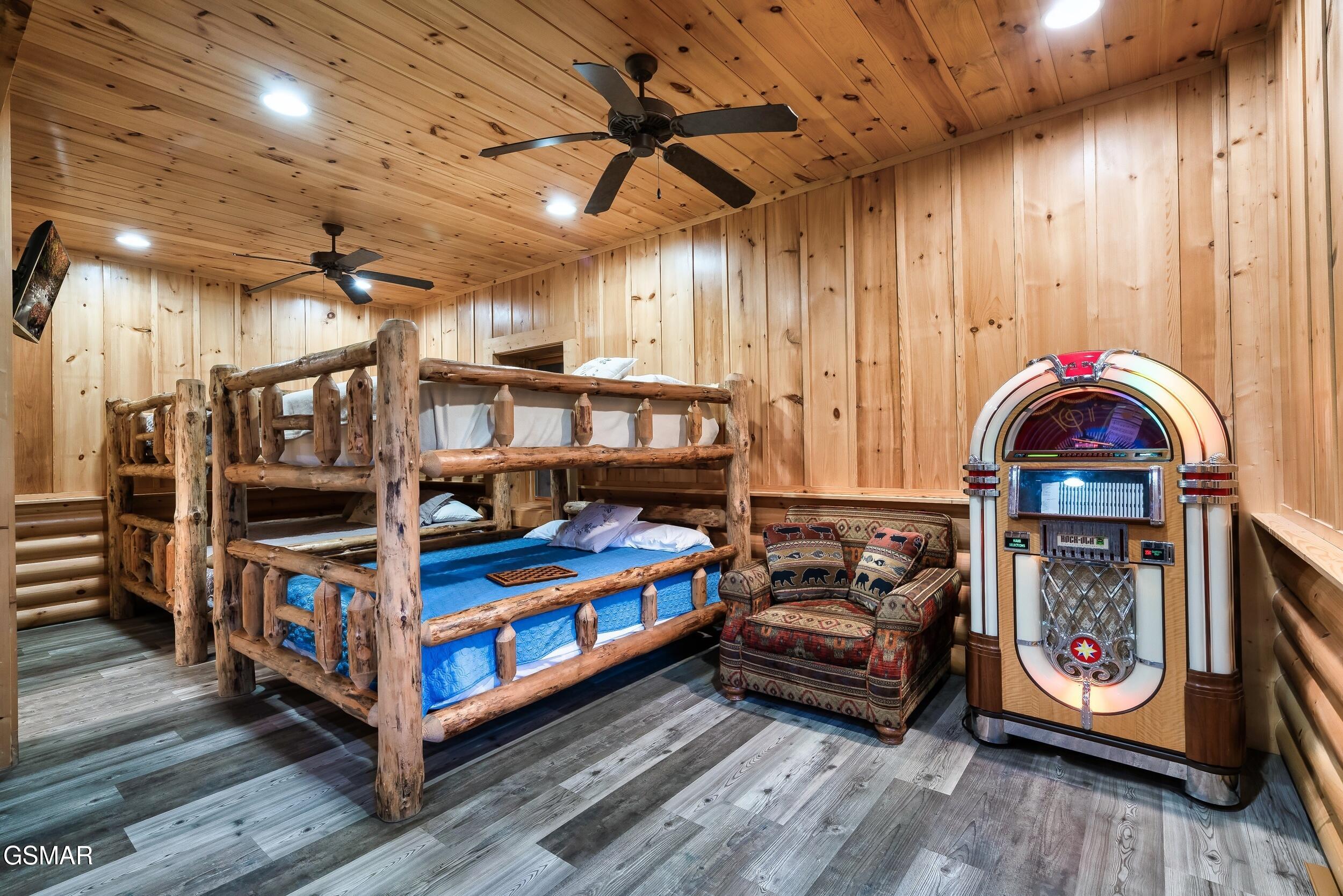2216 Quiet Valley Way Sevierville TN 37862