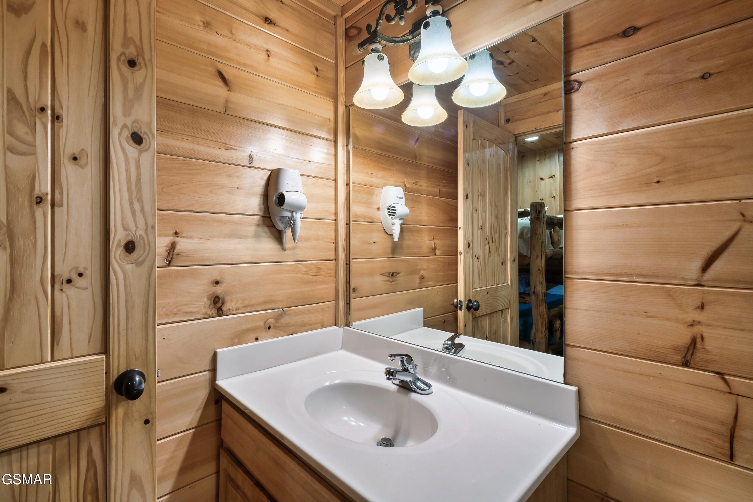 2216 Quiet Valley Way Sevierville TN 37862