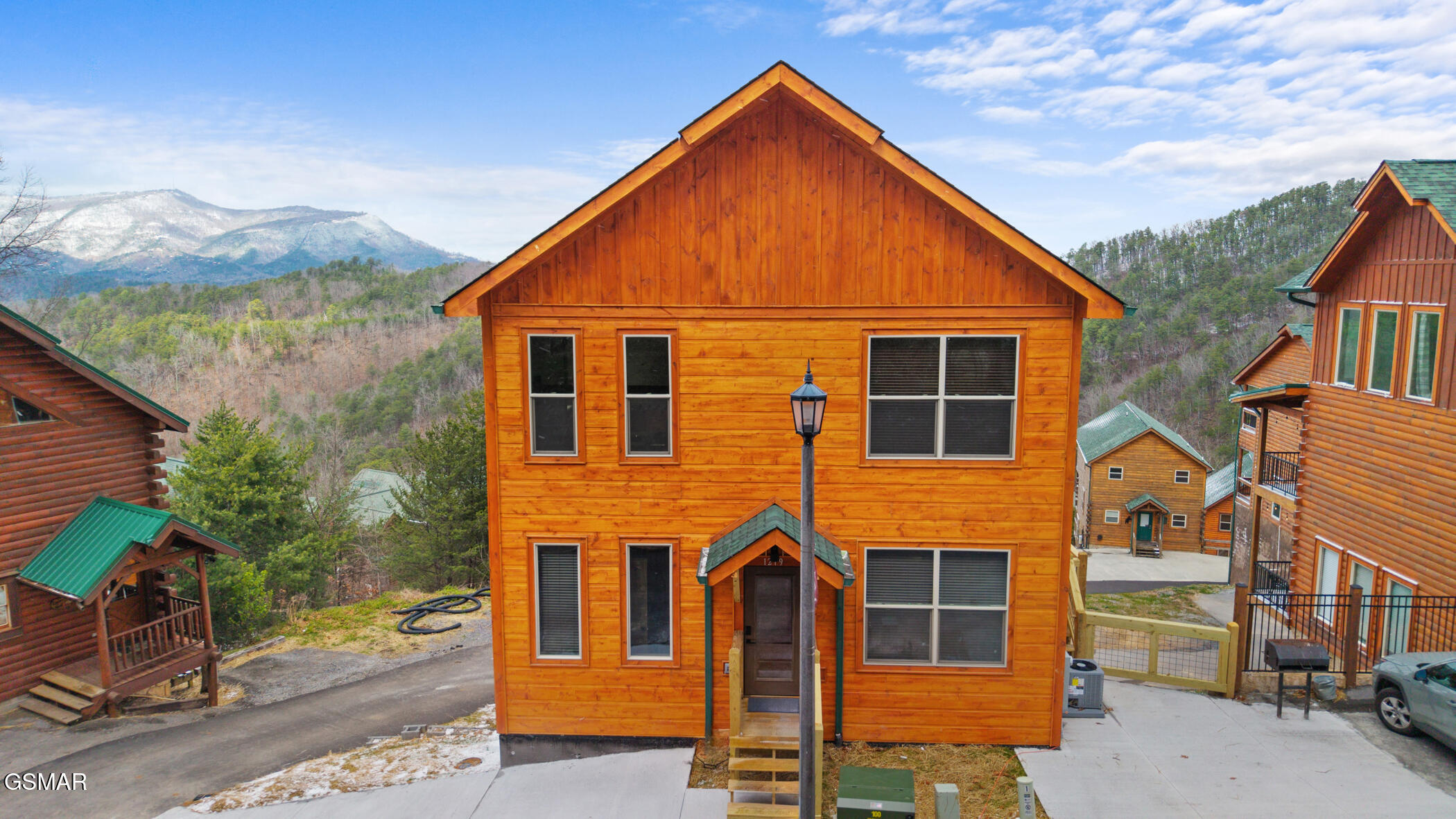 1219 Bird Nest Way Sevierville TN 37862