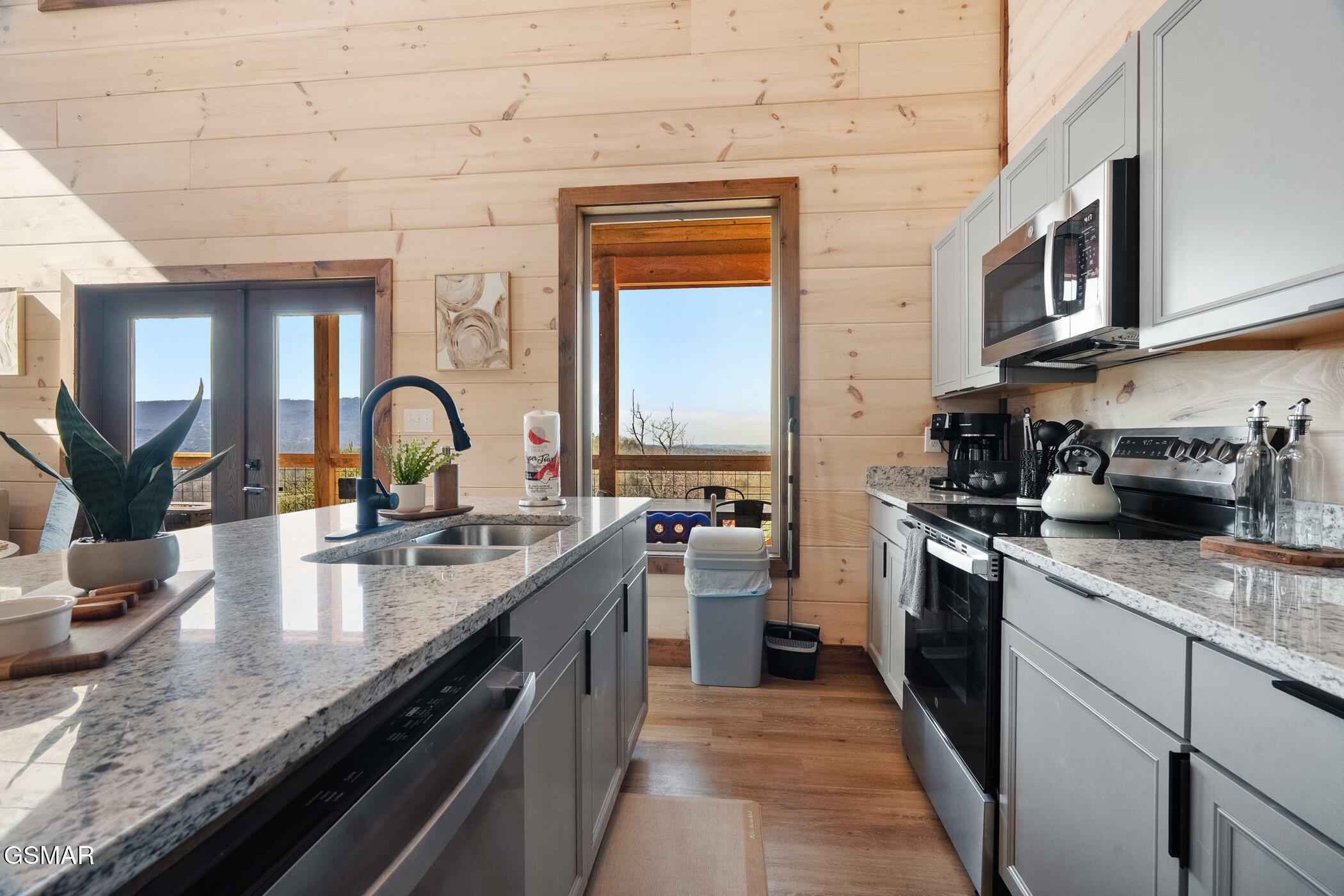 1219 Bird Nest Way Sevierville TN 37862