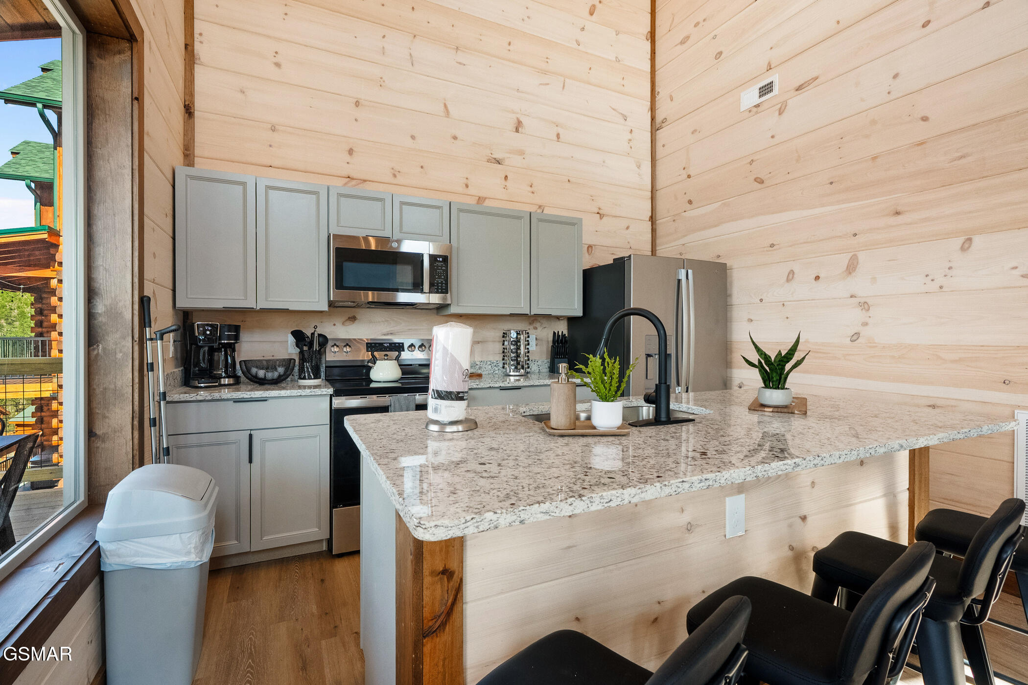 1219 Bird Nest Way Sevierville TN 37862