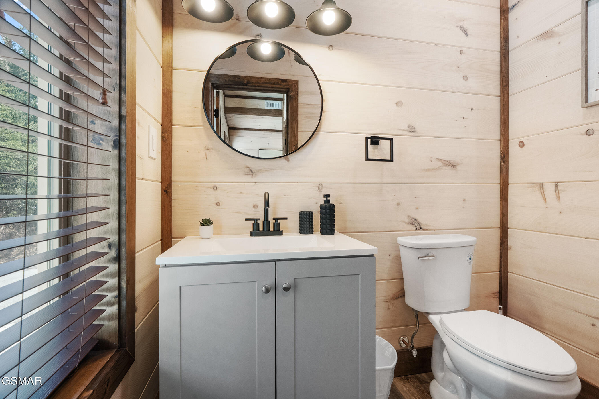 1219 Bird Nest Way Sevierville TN 37862