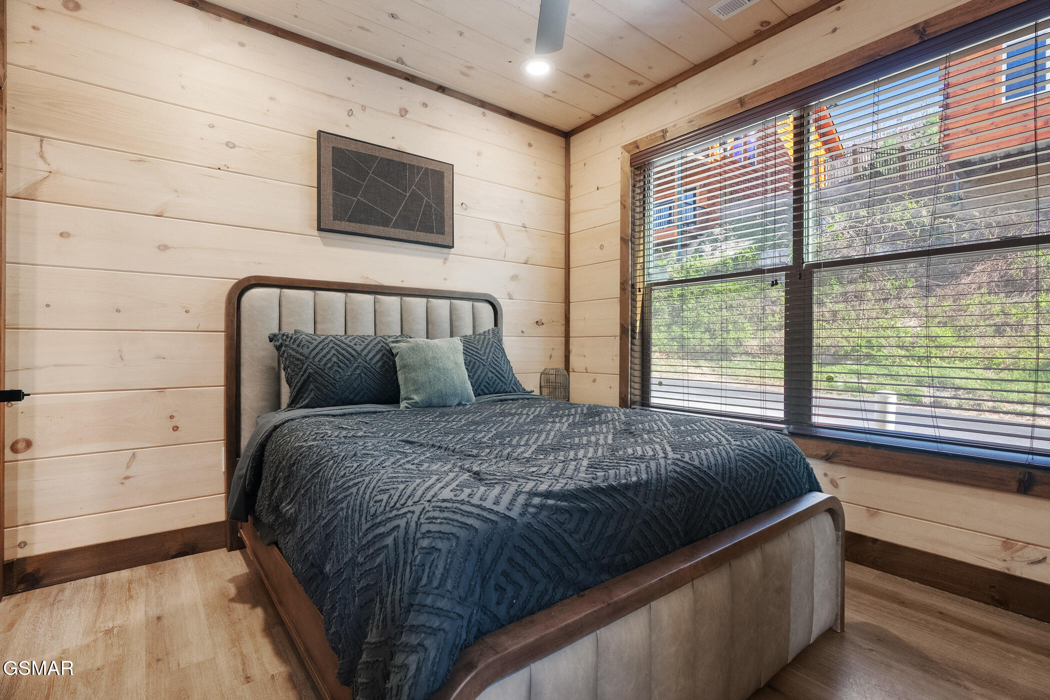 1219 Bird Nest Way Sevierville TN 37862