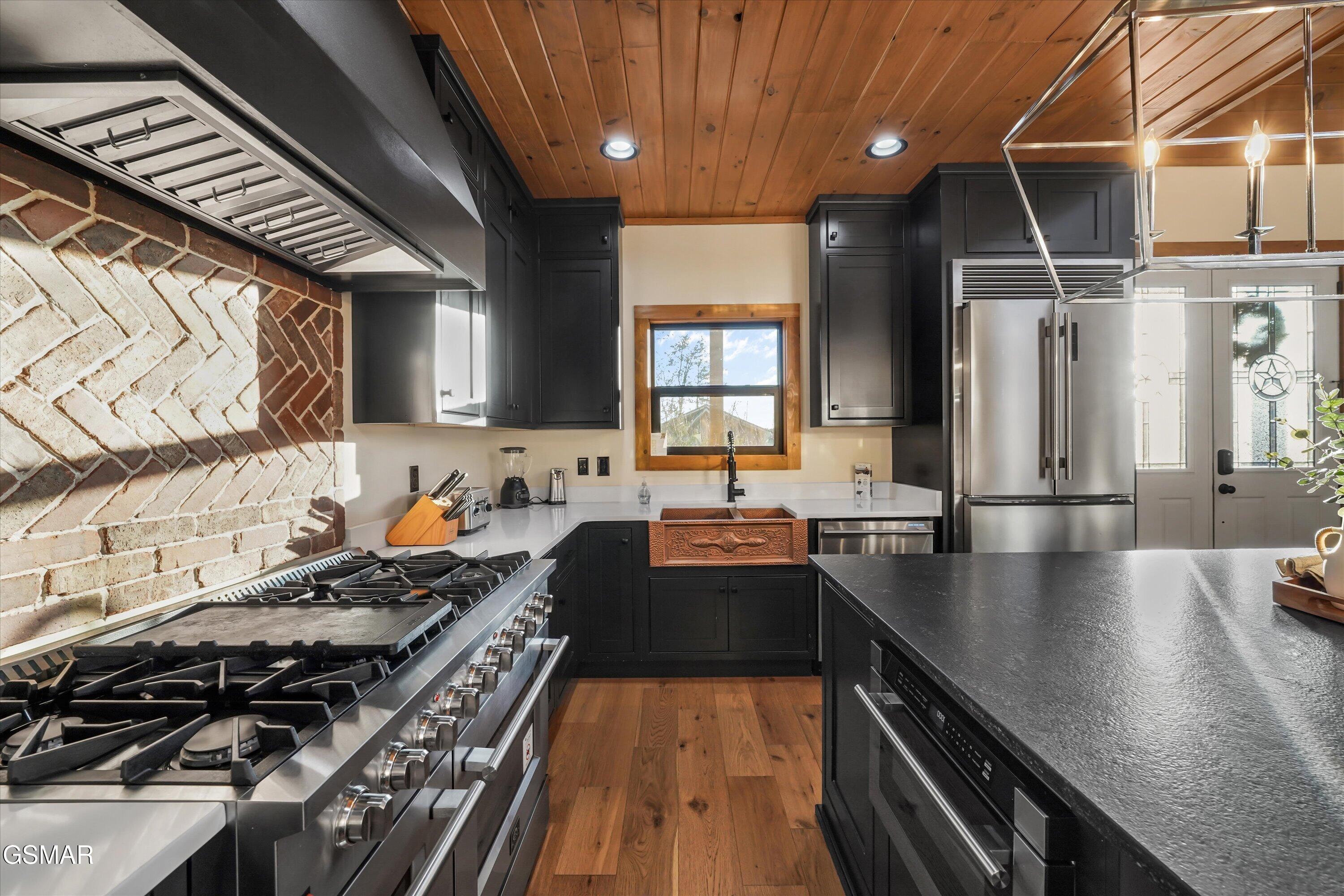 561 Edgewood Drive Gatlinburg TN 37738
