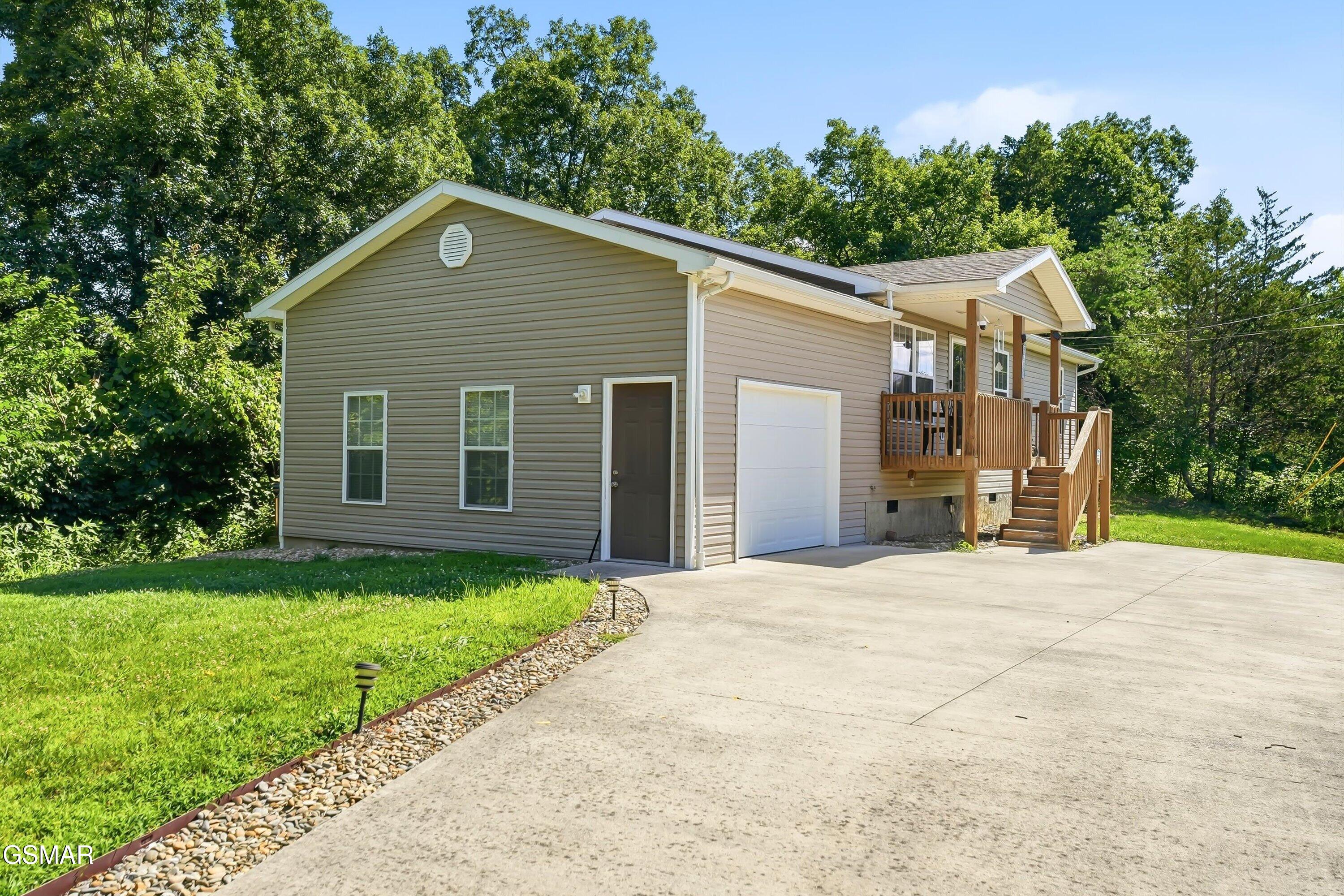 1044 Lake Smoky Road Sevierville TN 37876