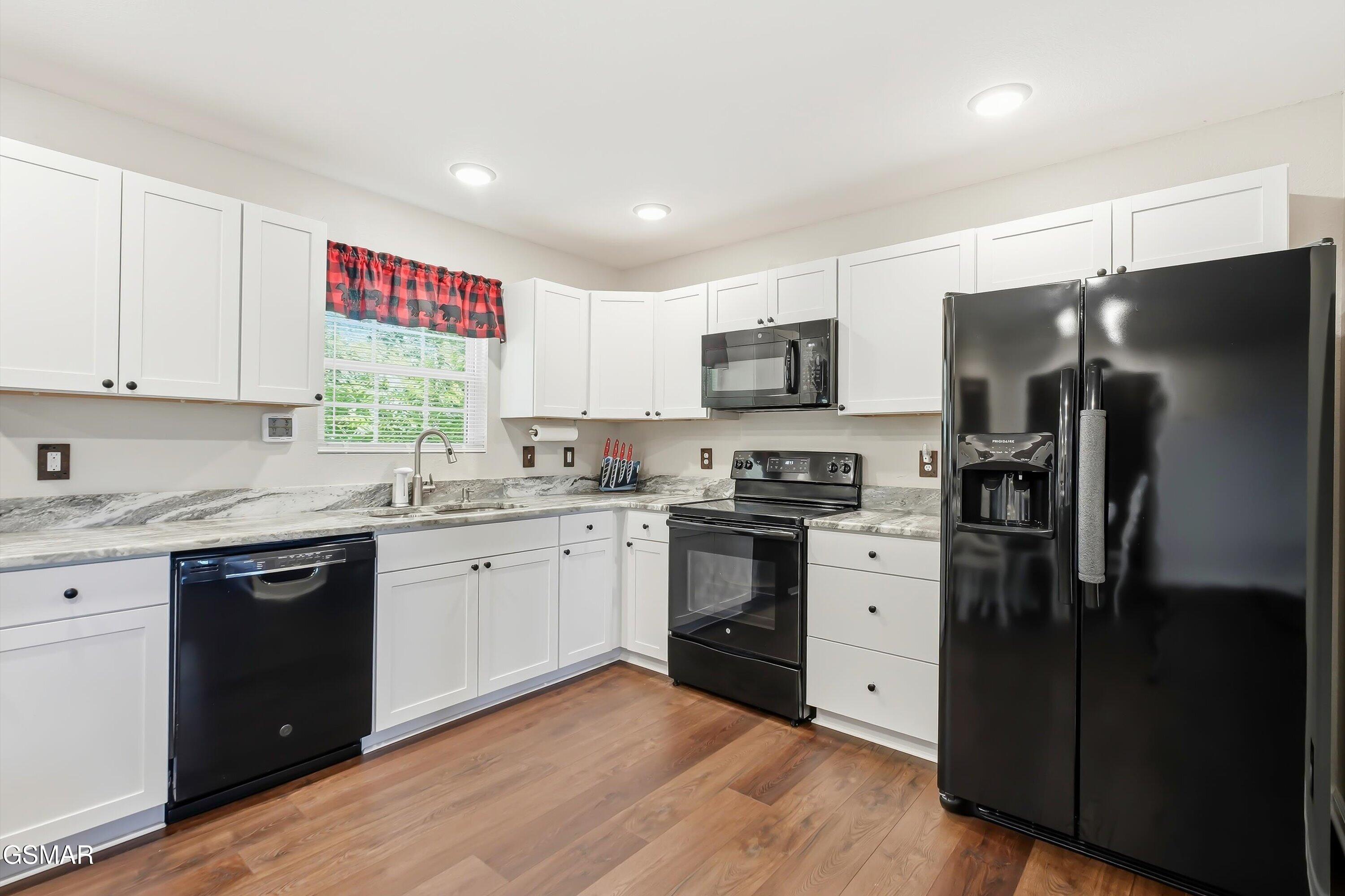 1044 Lake Smoky Road Sevierville TN 37876