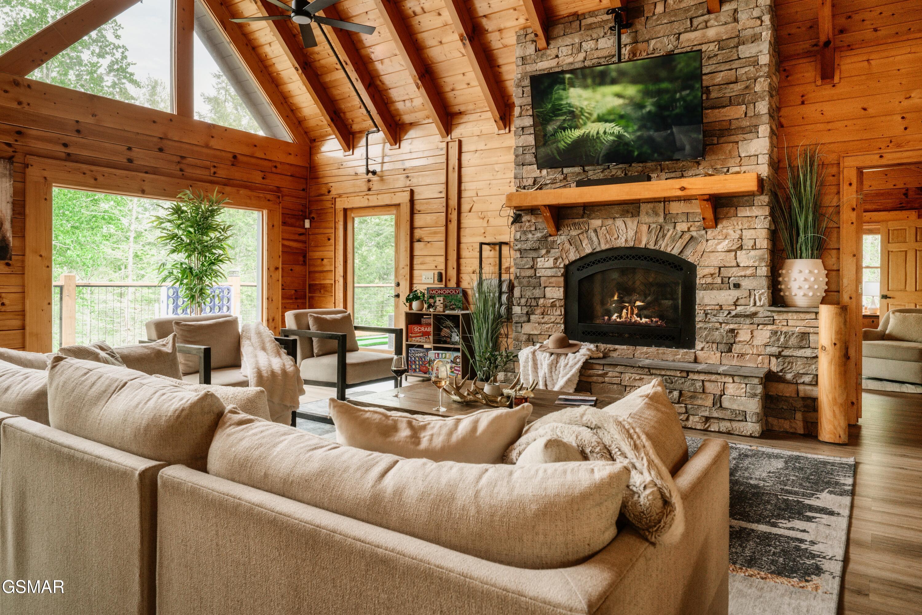 2619 Bear Crossing Way Sevierville TN 37862