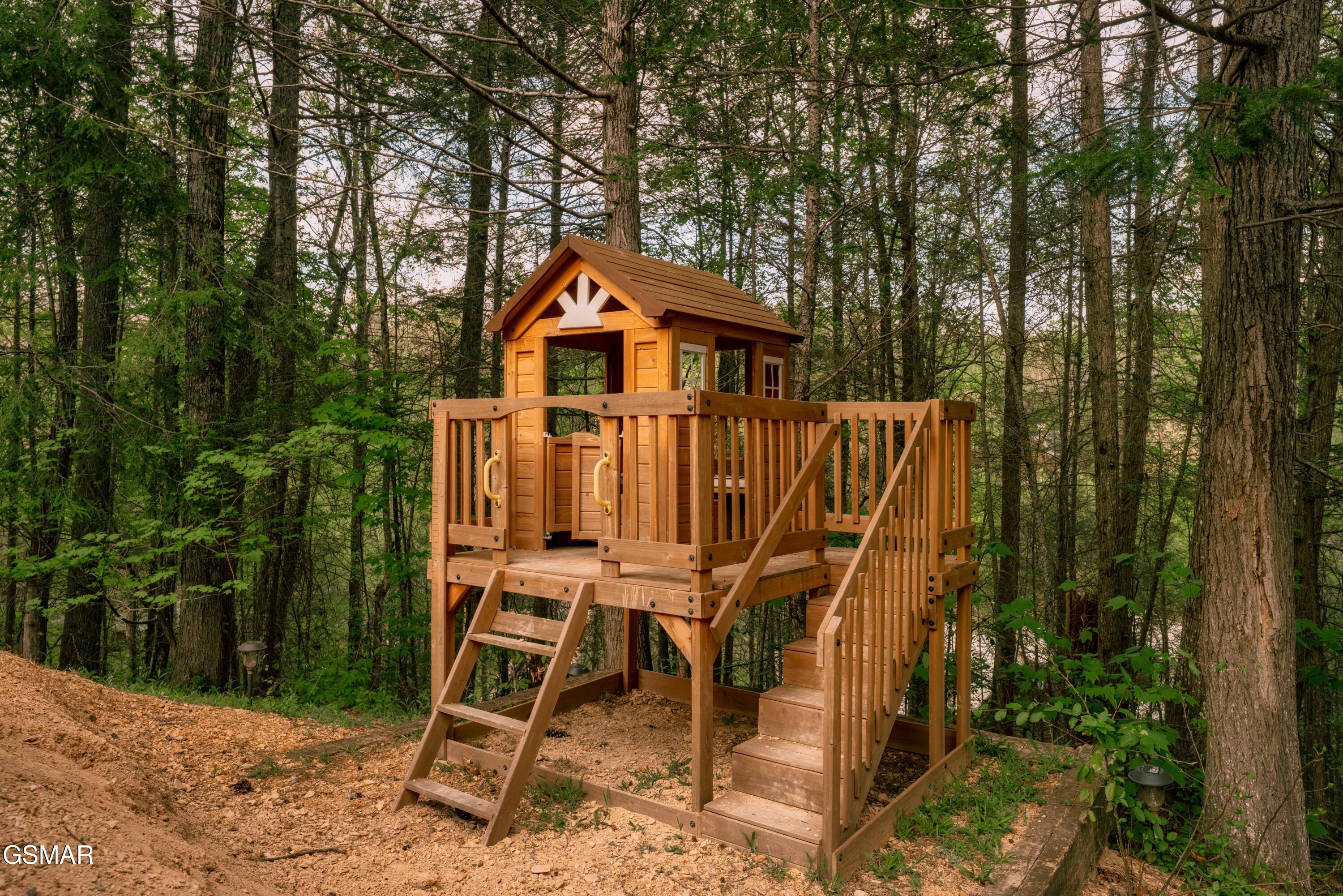 2619 Bear Crossing Way Sevierville TN 37862