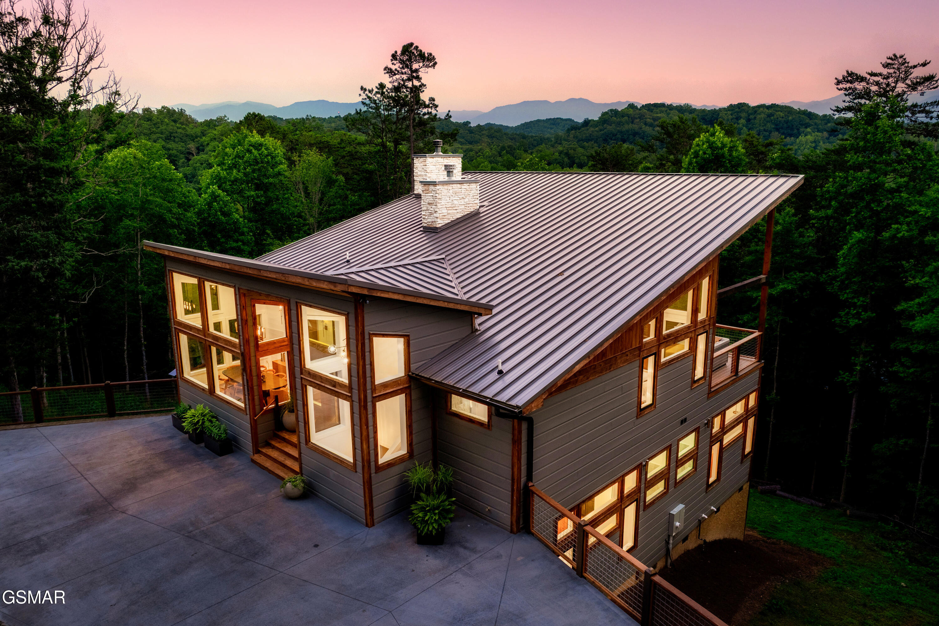 2234 Legend Drive Sevierville TN 37876
