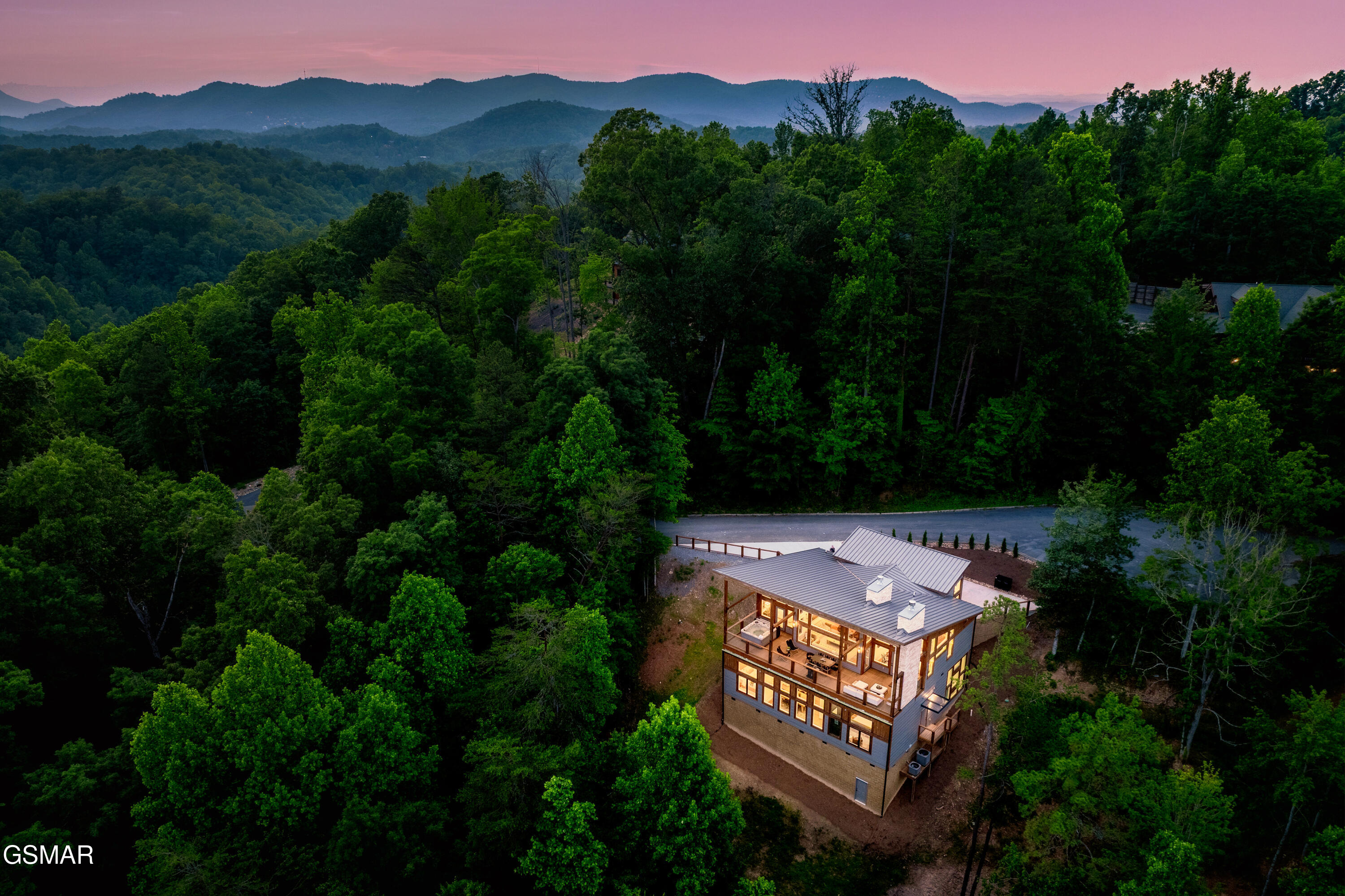 2234 Legend Drive Sevierville TN 37876