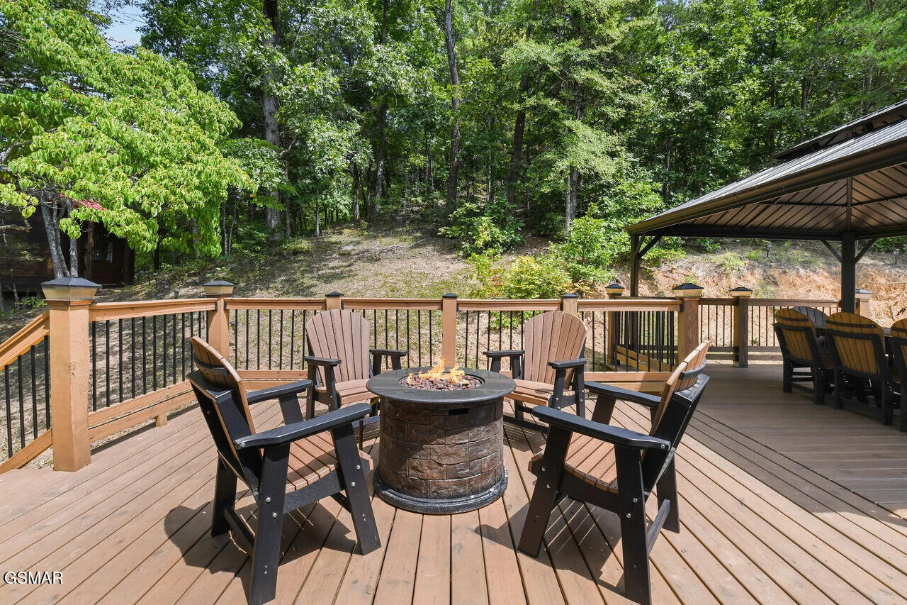 805 Sylvia Lane Sevierville TN 37876
