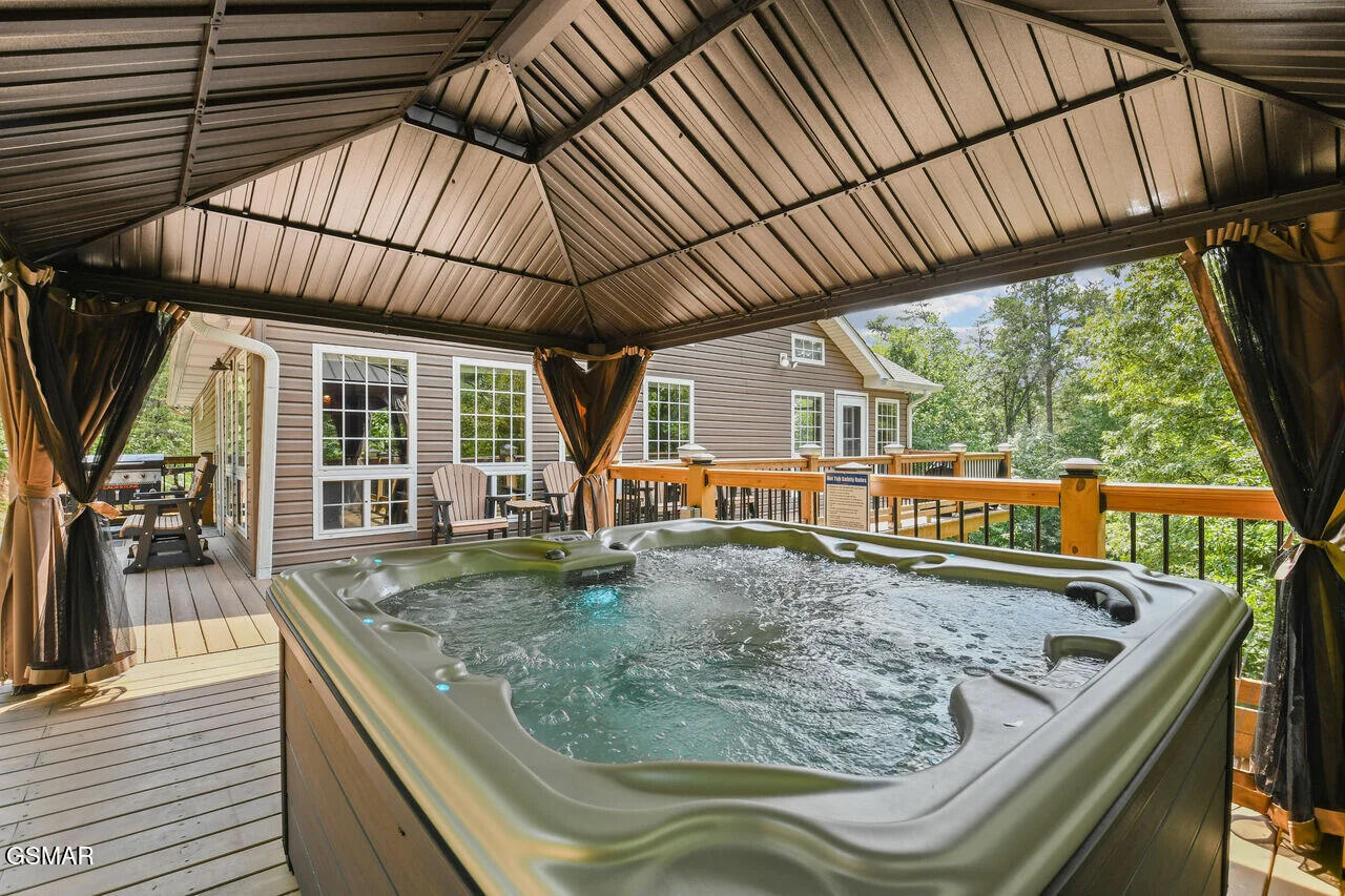 805 Sylvia Lane Sevierville TN 37876