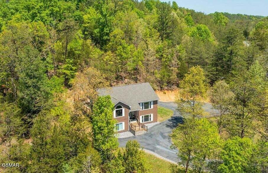 805 Sylvia Lane Sevierville TN 37876