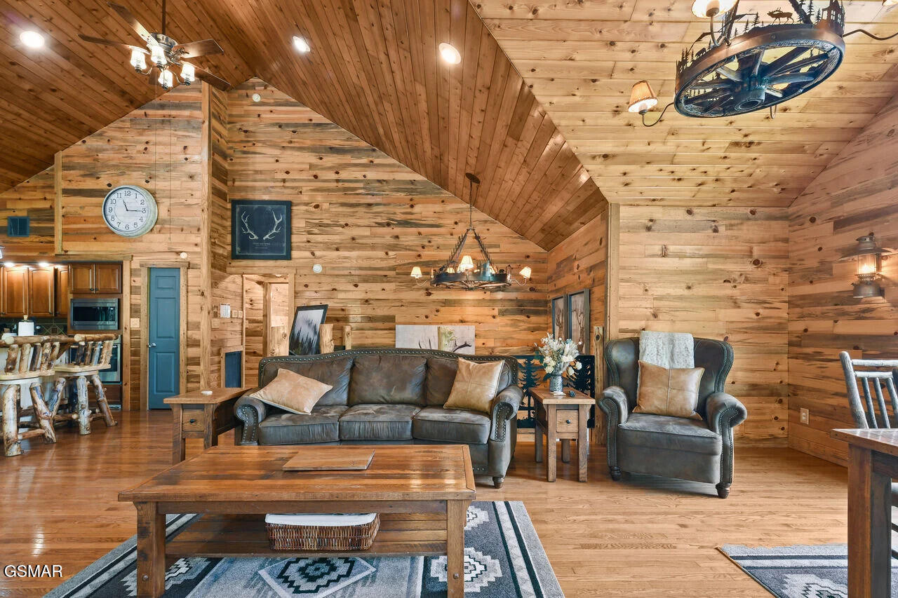 805 Sylvia Lane Sevierville TN 37876