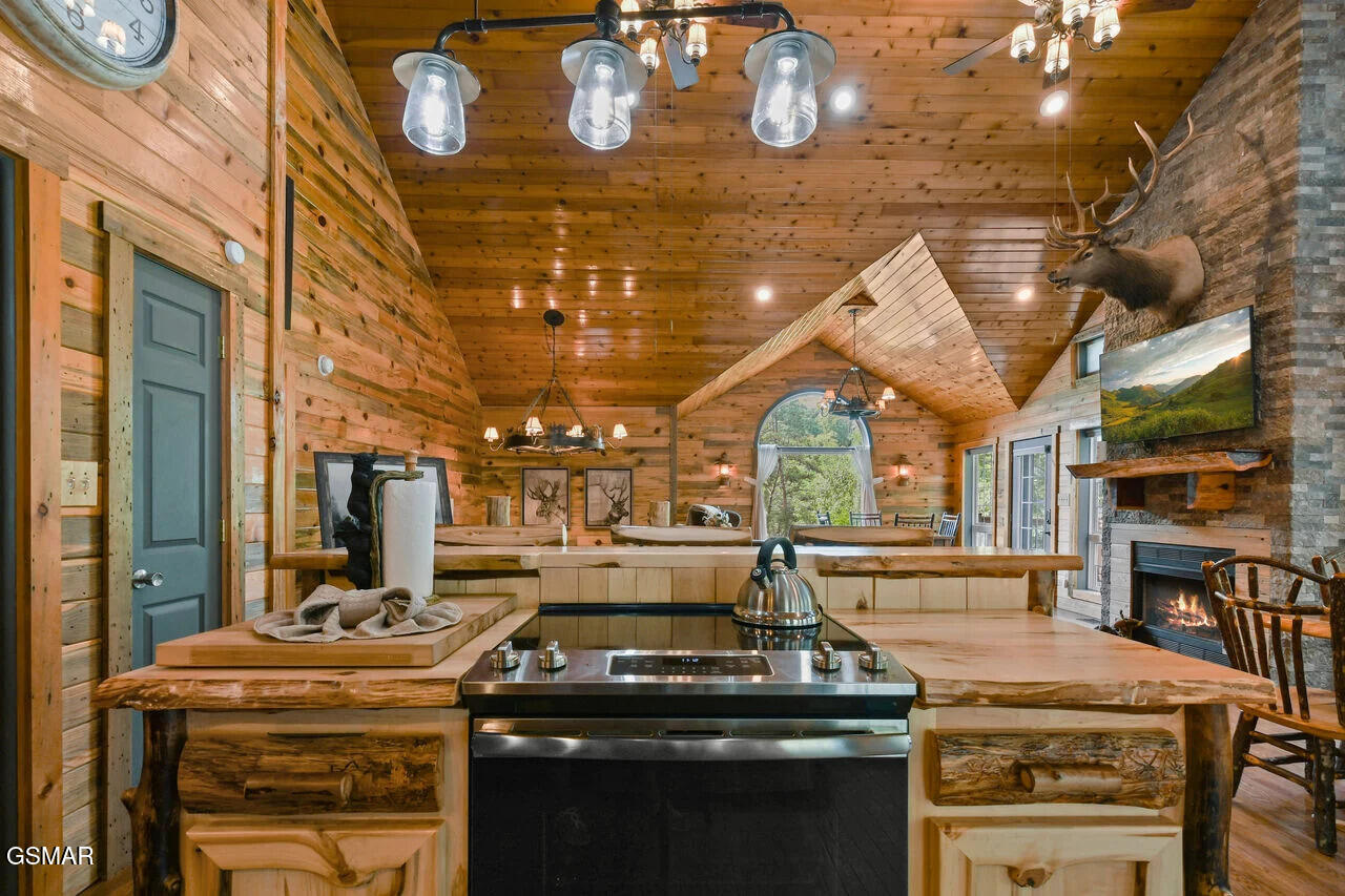 805 Sylvia Lane Sevierville TN 37876