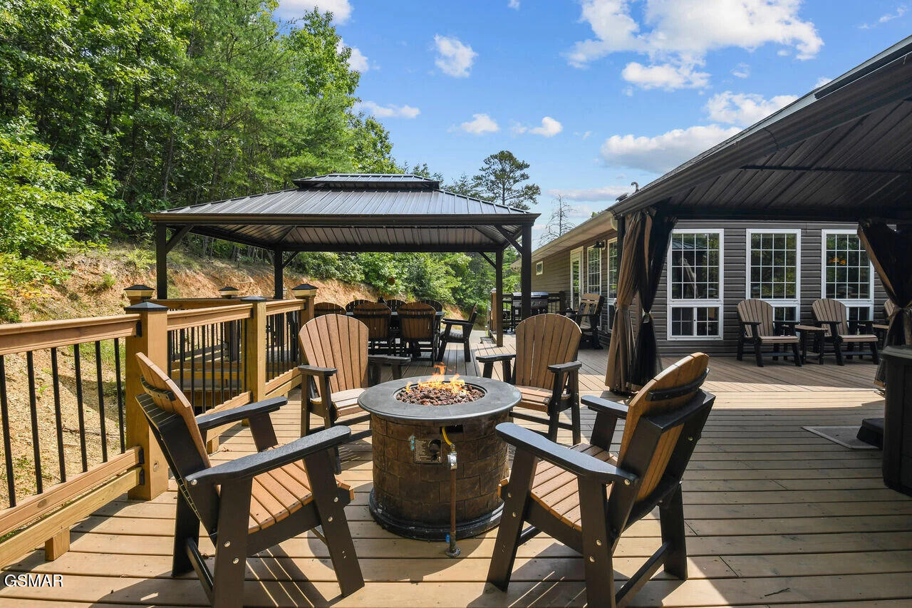 805 Sylvia Lane Sevierville TN 37876