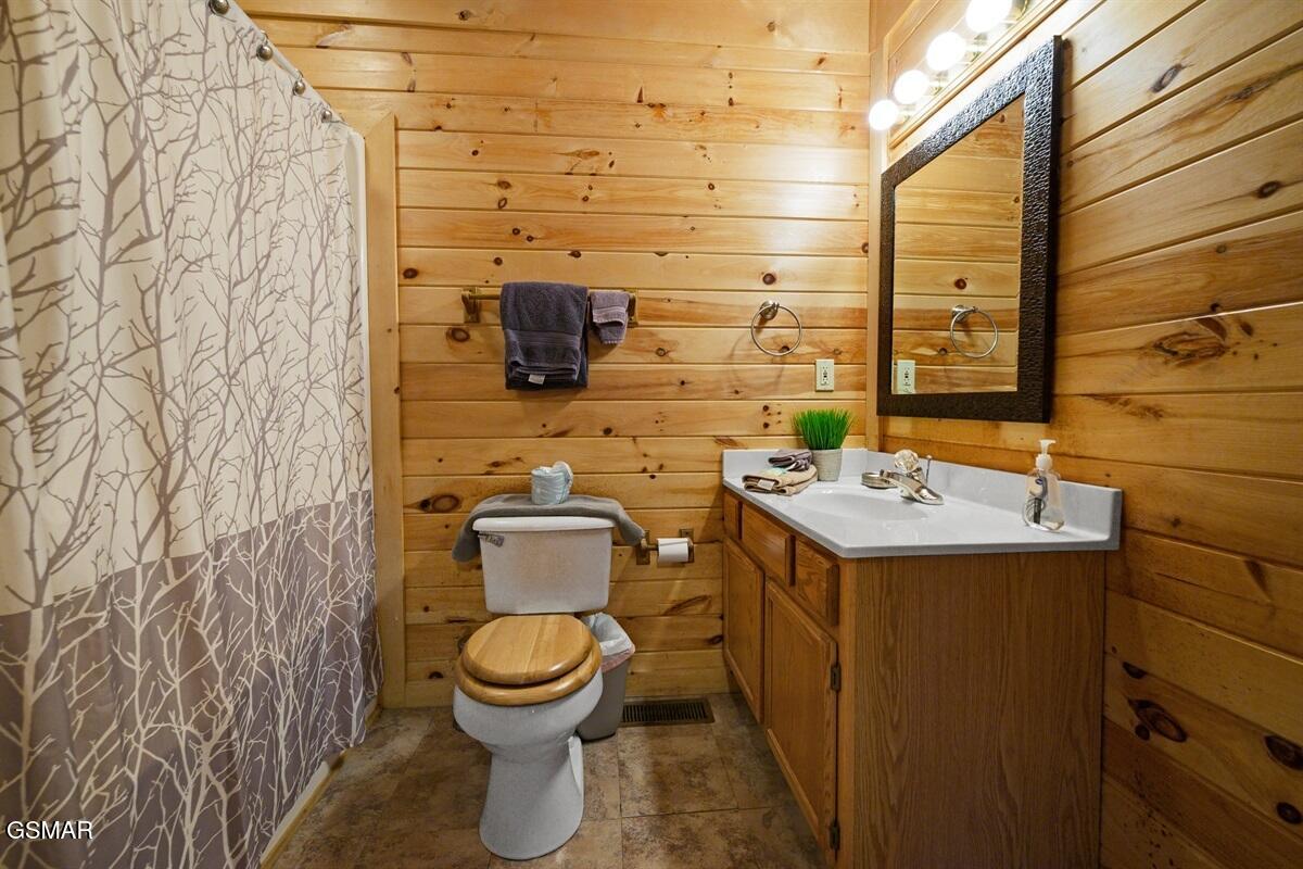 936 Buck Way Sevierville TN 37876