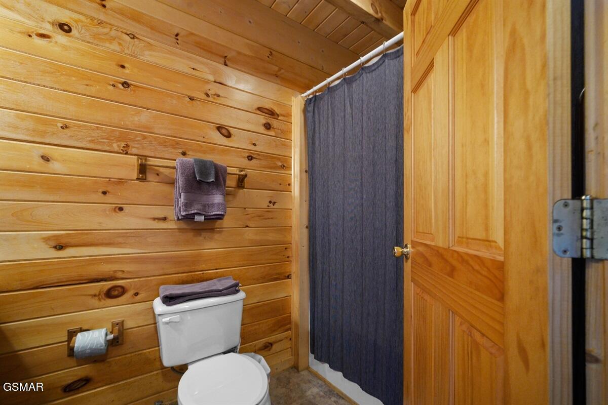 936 Buck Way Sevierville TN 37876