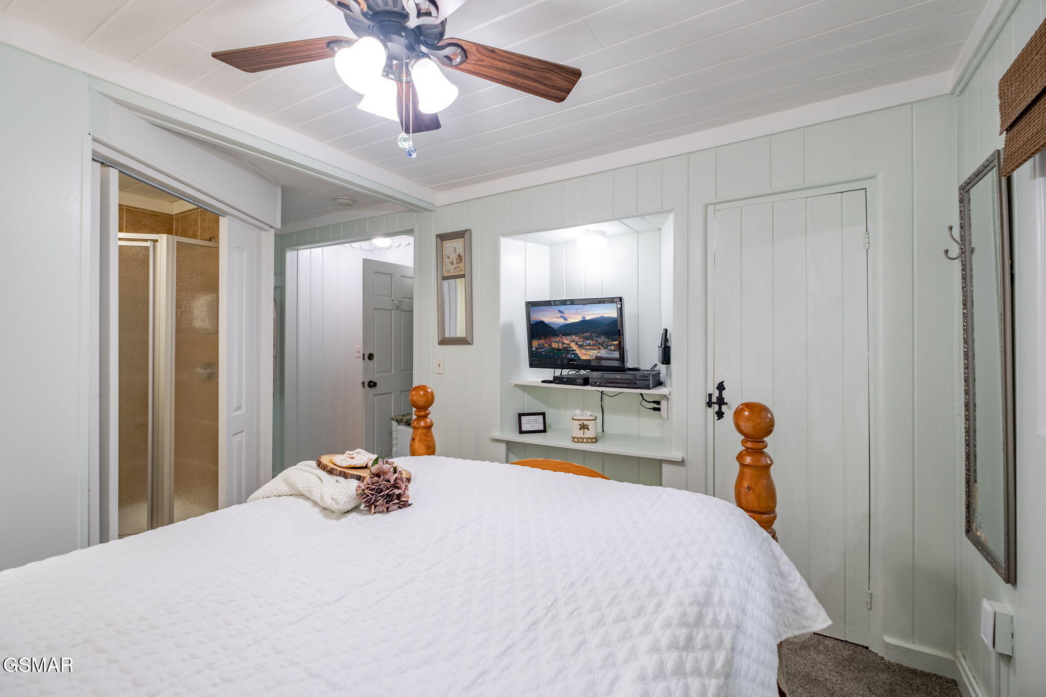 204 Hill Street Gatlinburg TN 37738