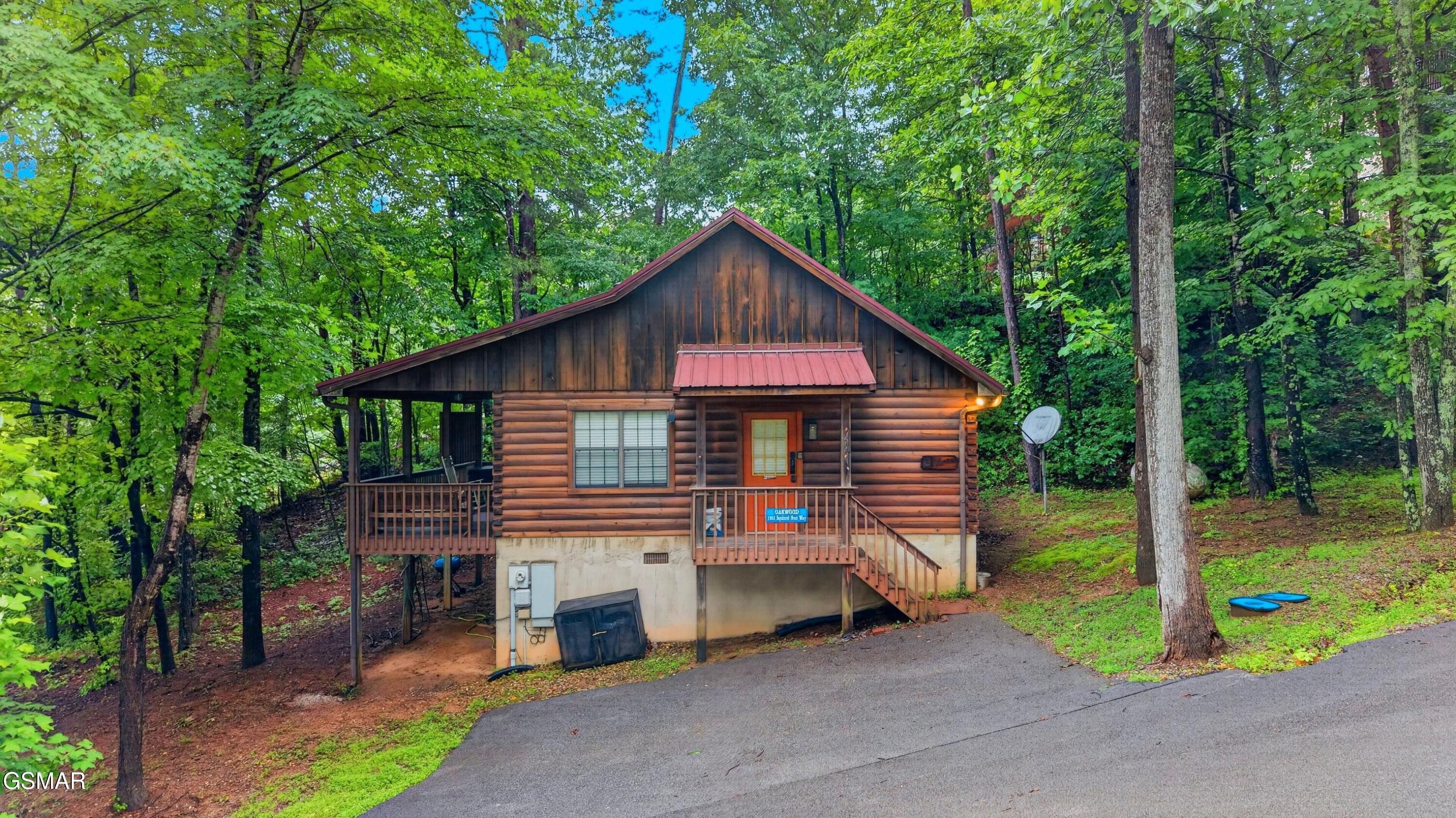 1503 Squirrel Nest Way Sevierville TN 37876