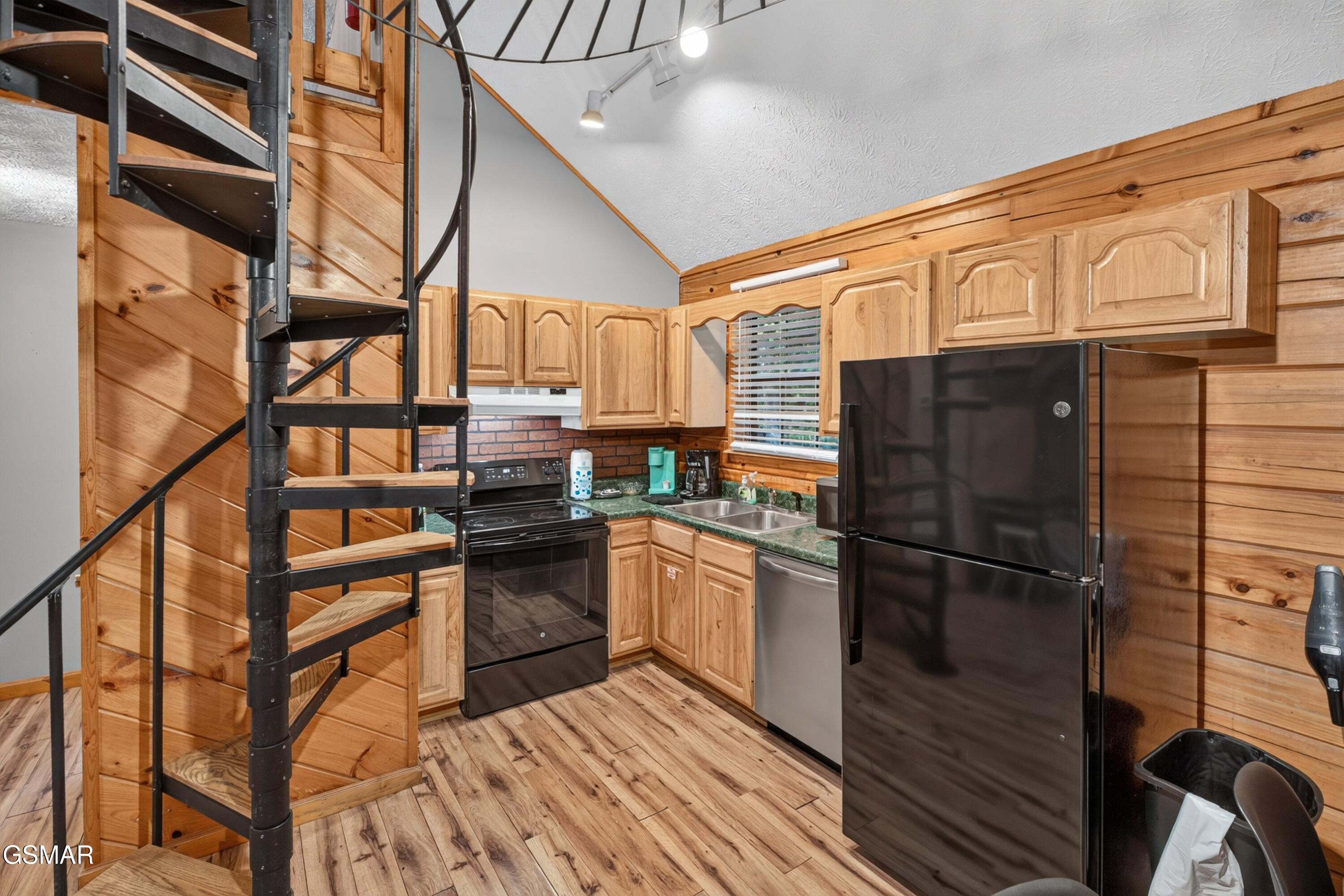 1503 Squirrel Nest Way Sevierville TN 37876