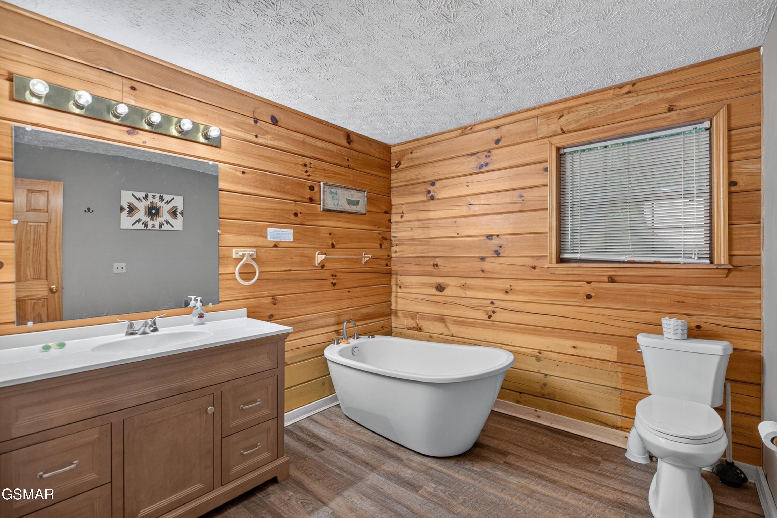 1503 Squirrel Nest Way Sevierville TN 37876