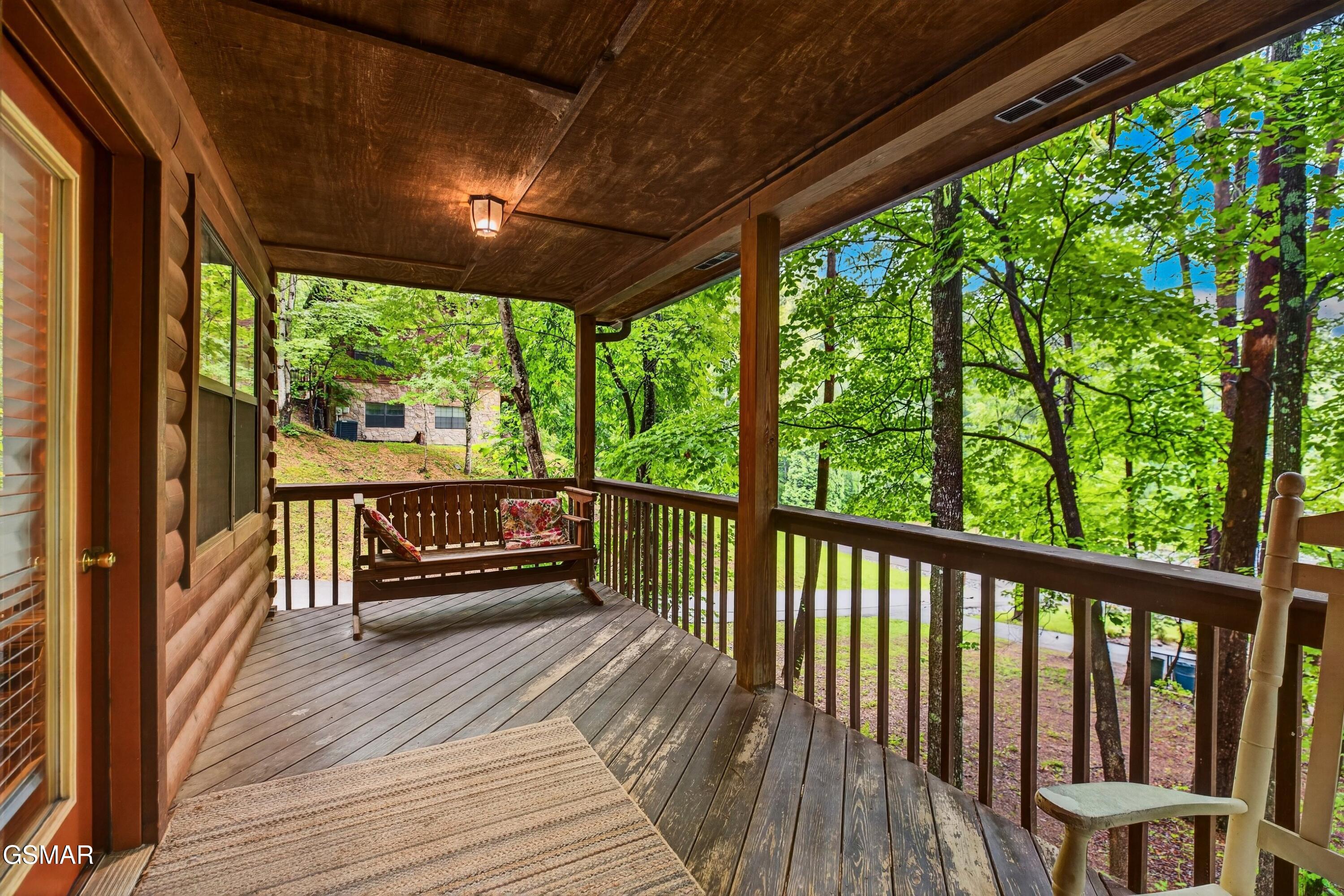 1503 Squirrel Nest Way Sevierville TN 37876