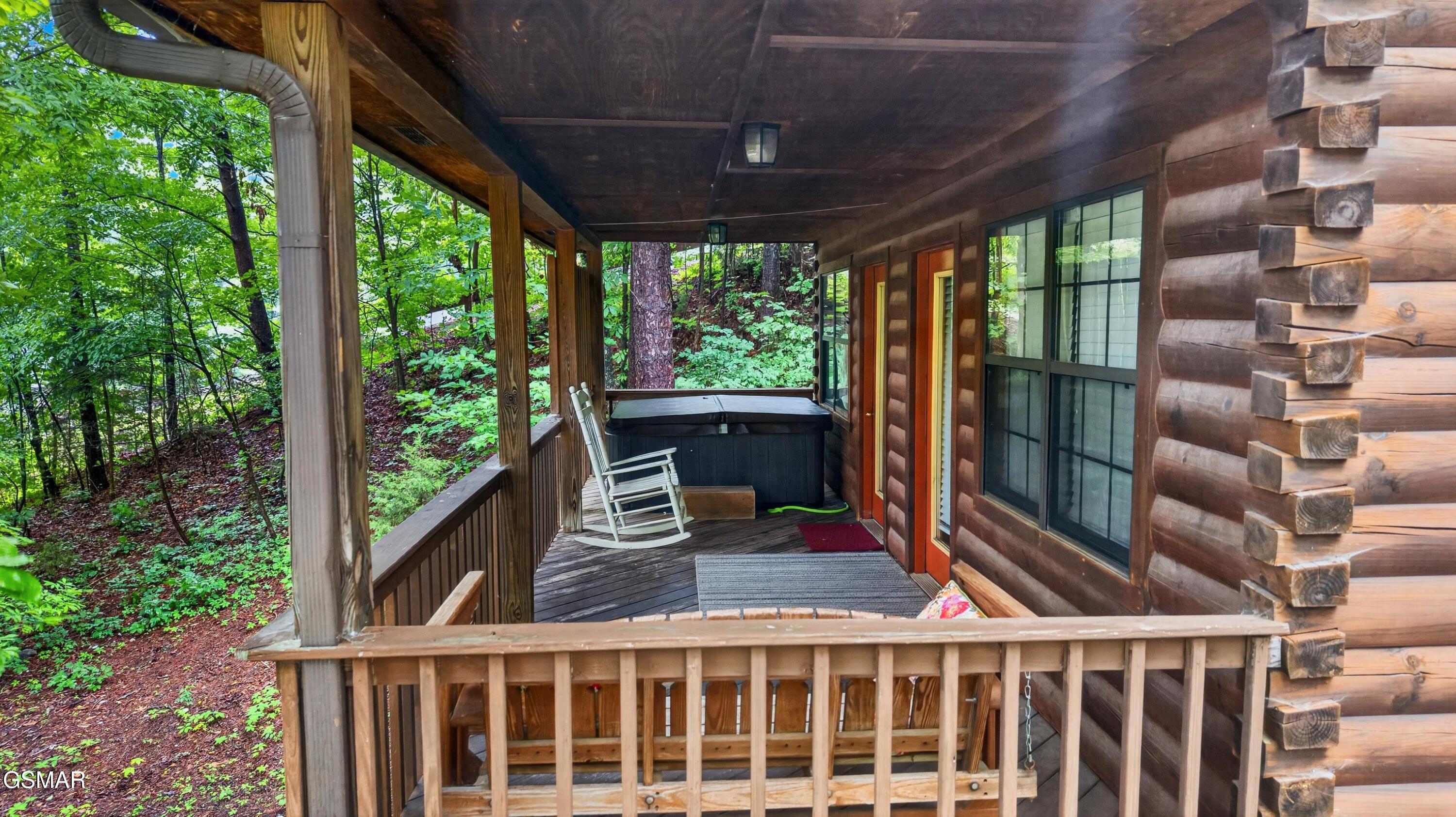 1503 Squirrel Nest Way Sevierville TN 37876