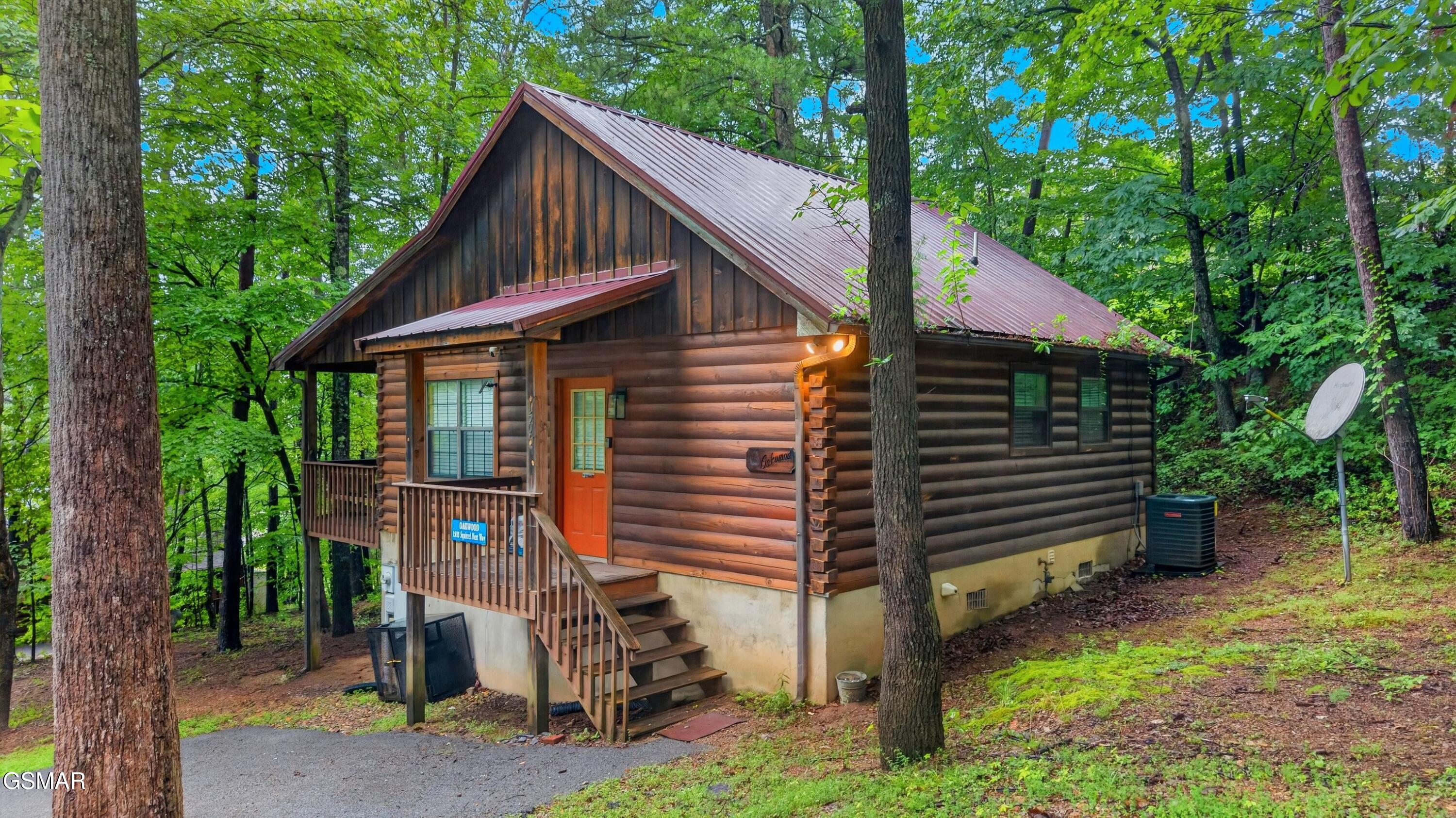 1503 Squirrel Nest Way Sevierville TN 37876
