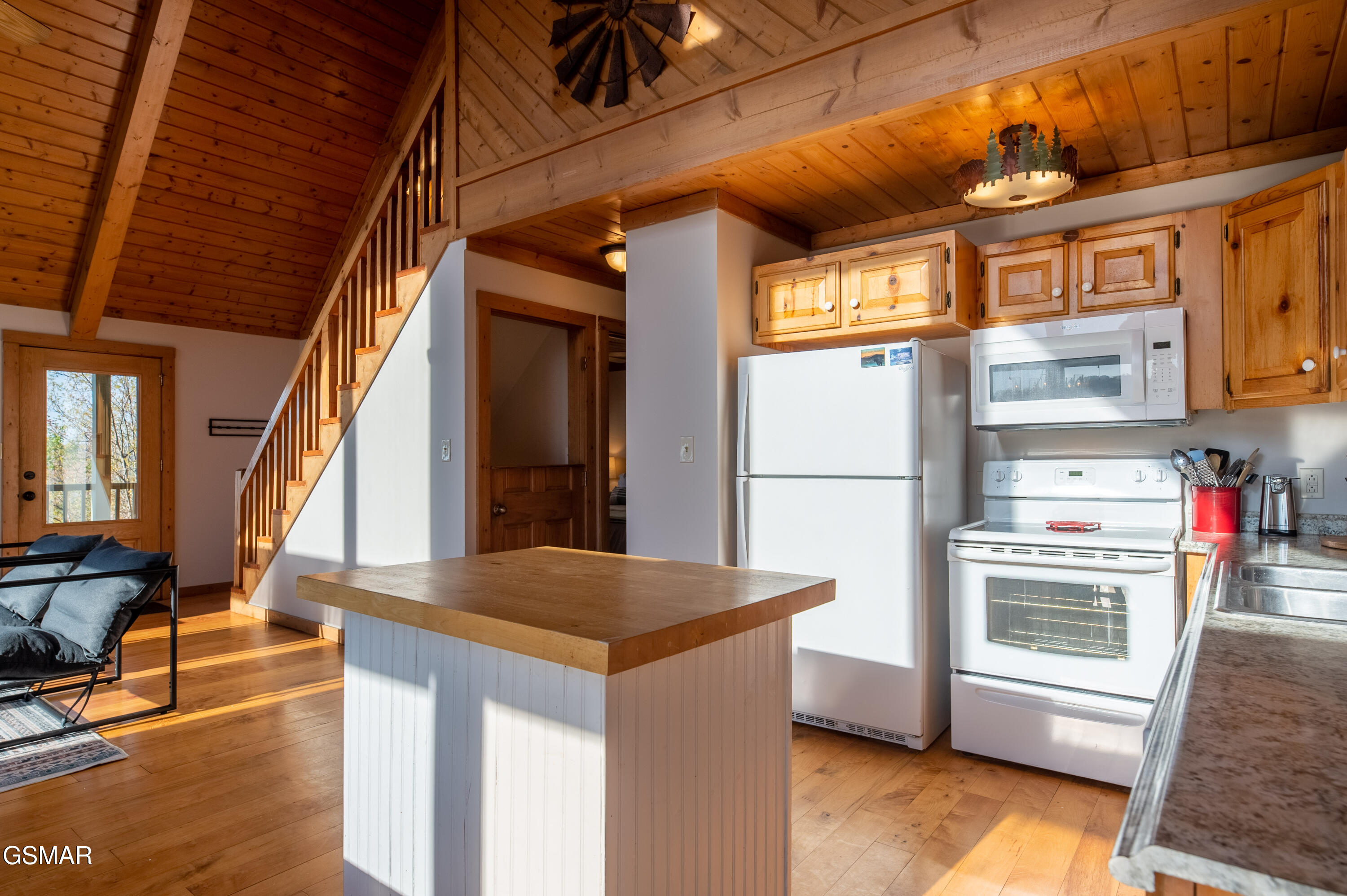 3670 Marian Lake Way Sevierville TN 37862