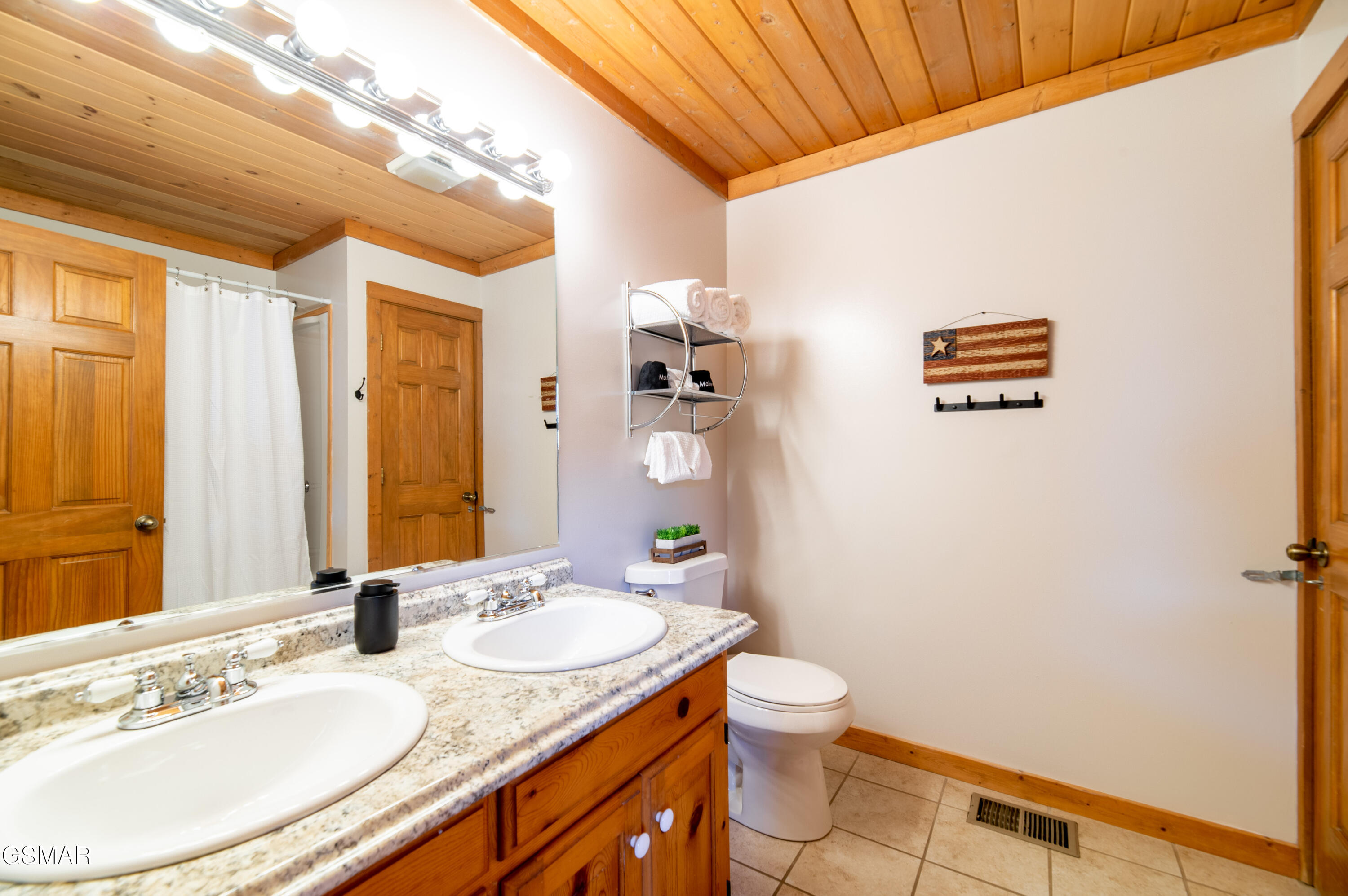3670 Marian Lake Way Sevierville TN 37862