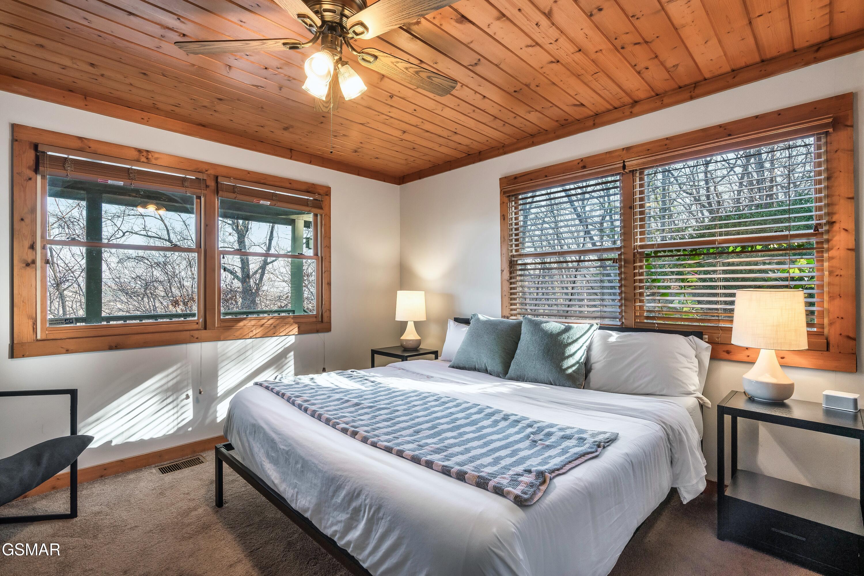 3670 Marian Lake Way Sevierville TN 37862