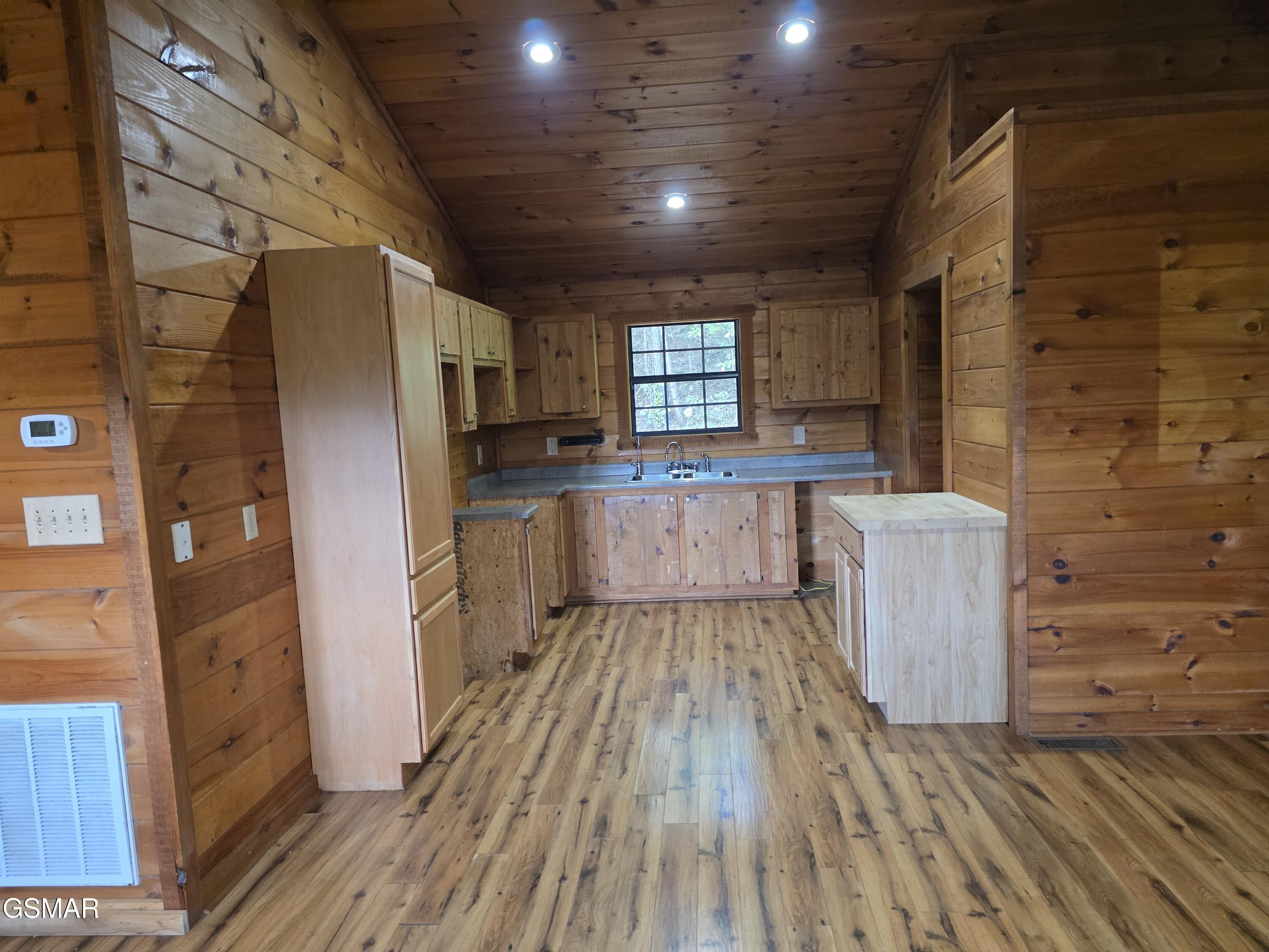 2560 Goose Gap Road Sevierville TN 37876