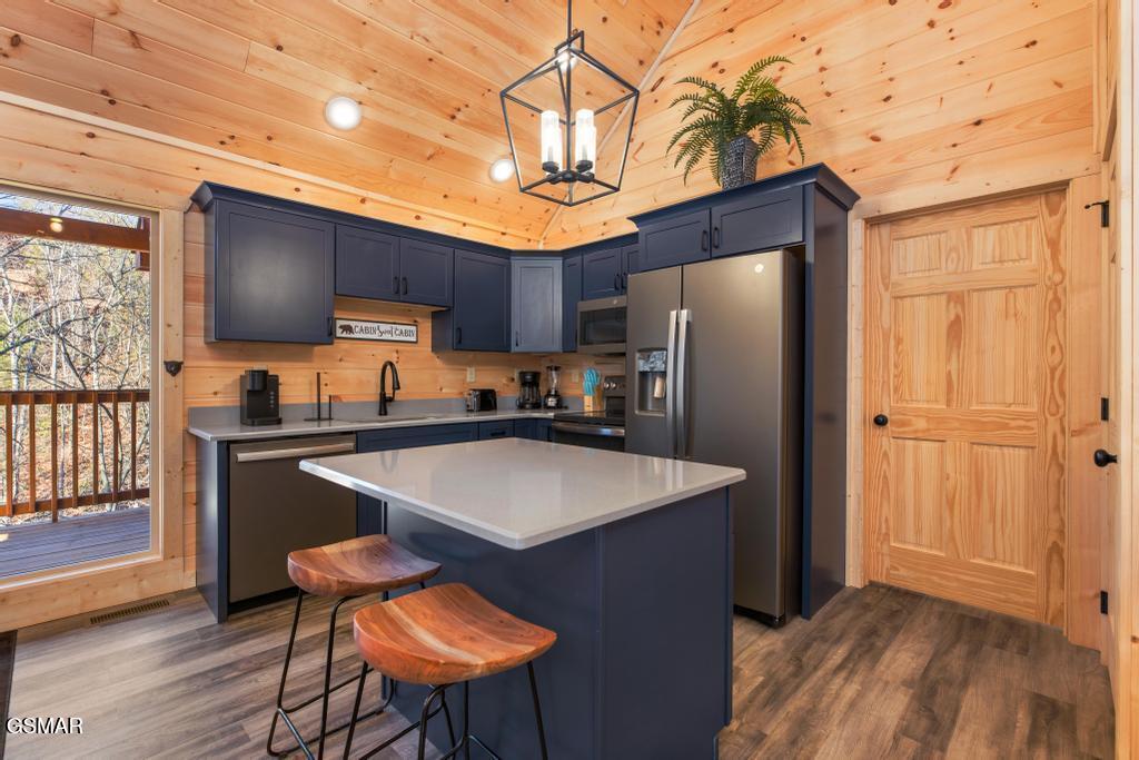 1110 Rocky Creek Way Pigeon Forge TN 37863