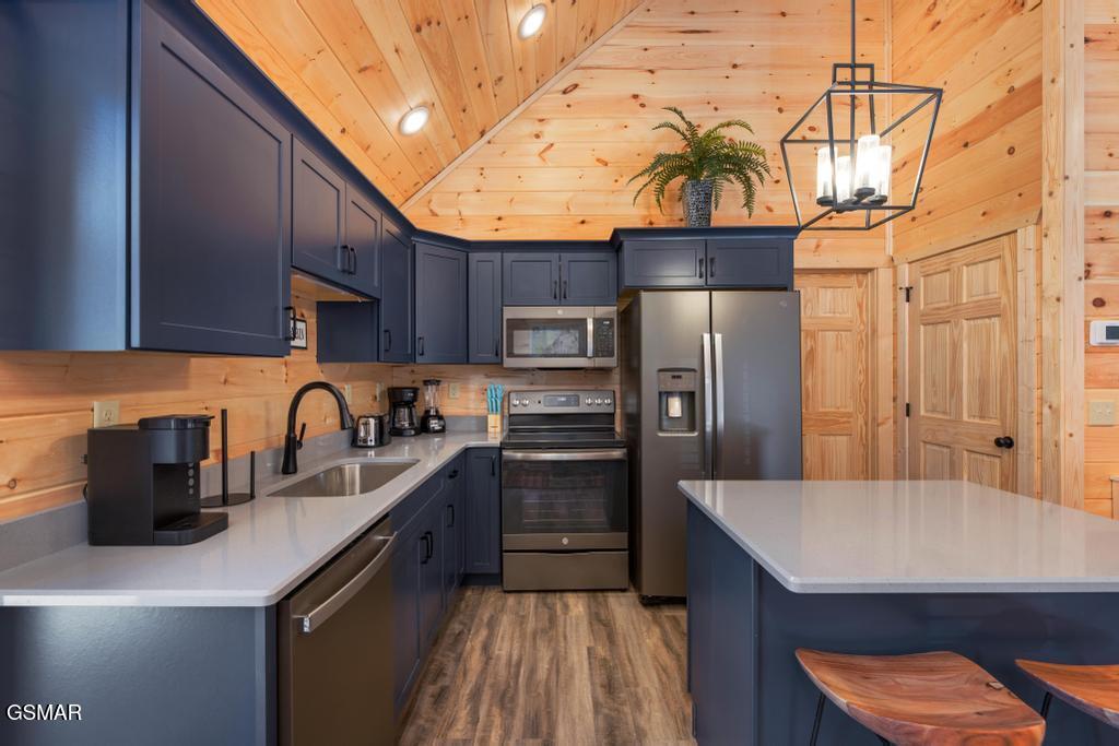 1110 Rocky Creek Way Pigeon Forge TN 37863