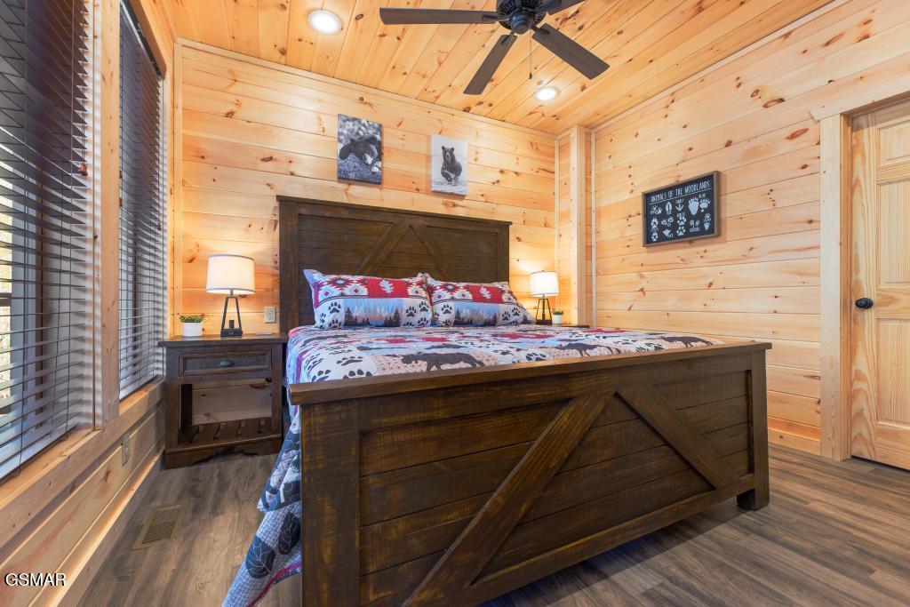 1110 Rocky Creek Way Pigeon Forge TN 37863