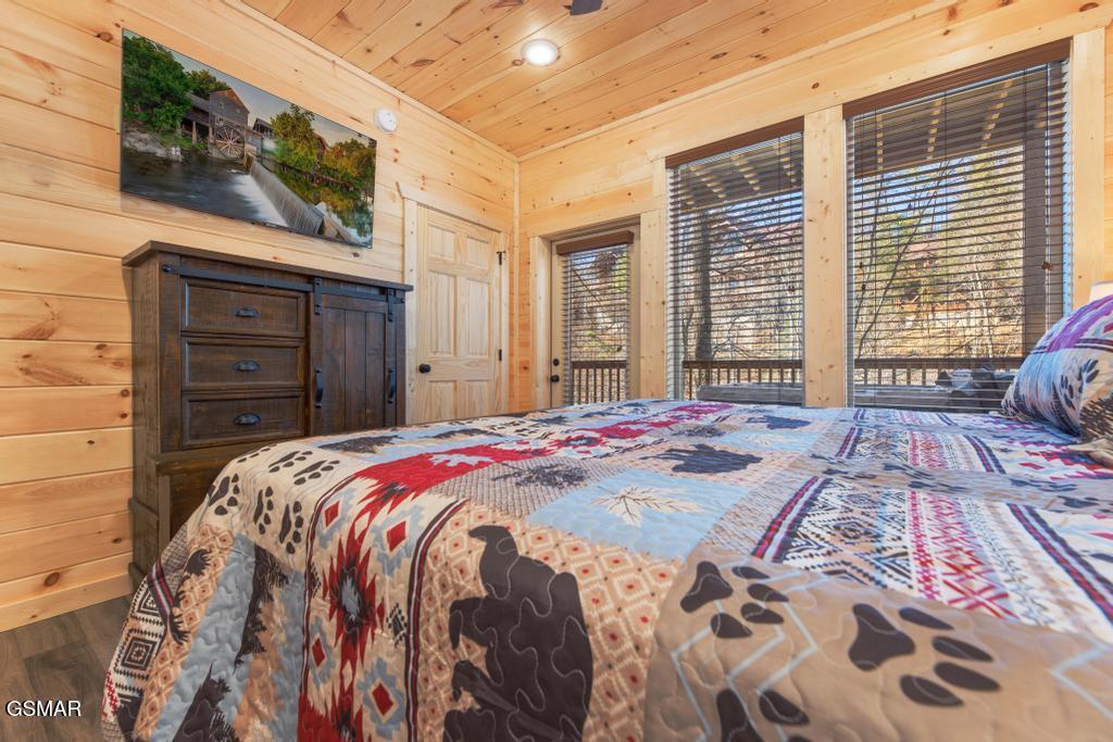 1110 Rocky Creek Way Pigeon Forge TN 37863