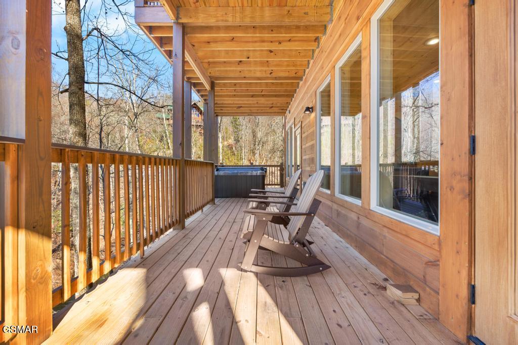 1110 Rocky Creek Way Pigeon Forge TN 37863