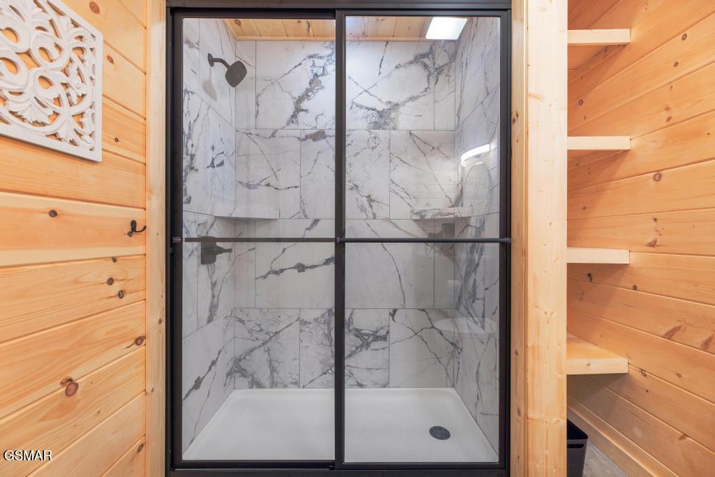 1110 Rocky Creek Way Pigeon Forge TN 37863