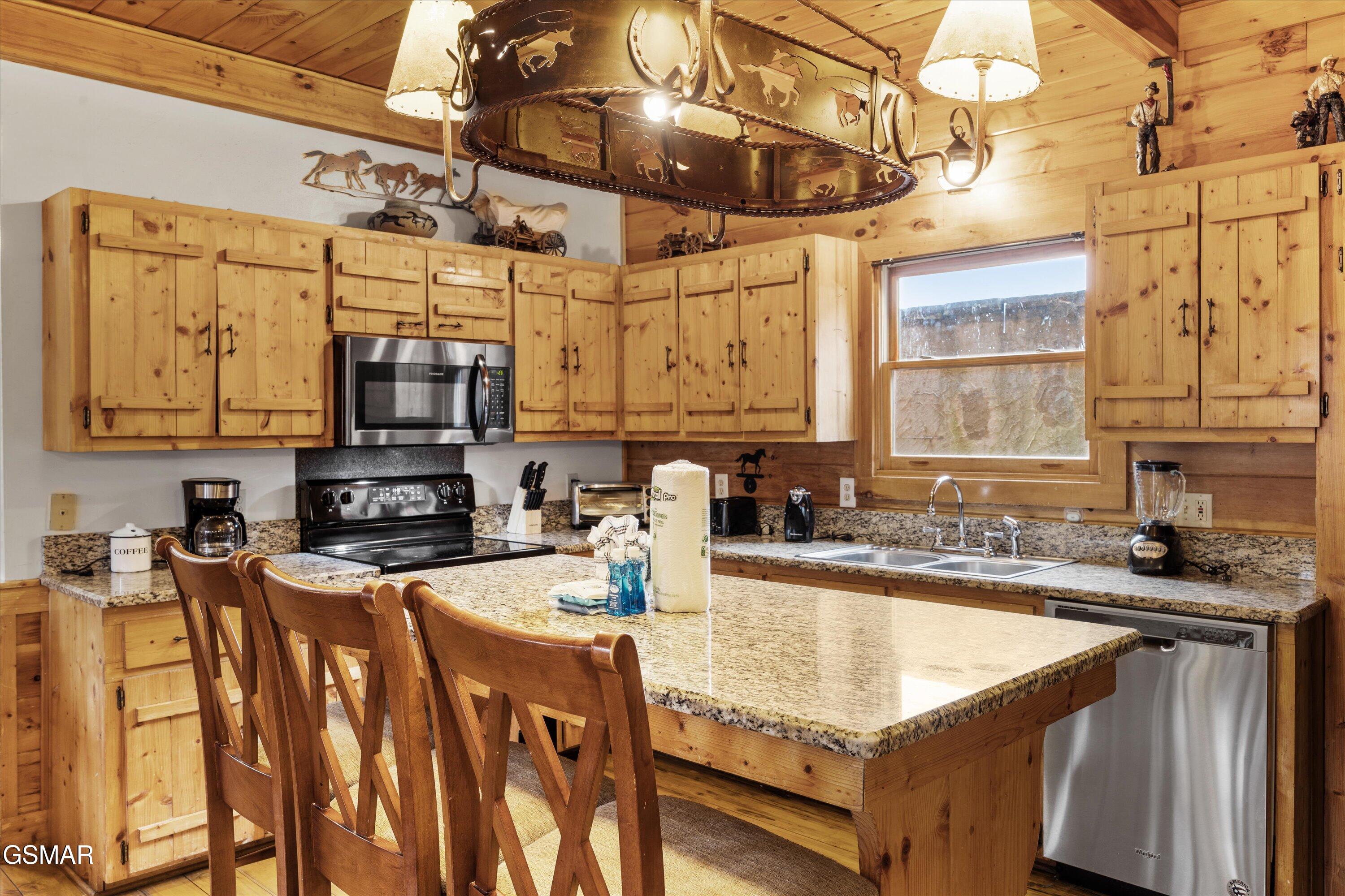 2818 Seth Road Pigeon Forge TN 37863