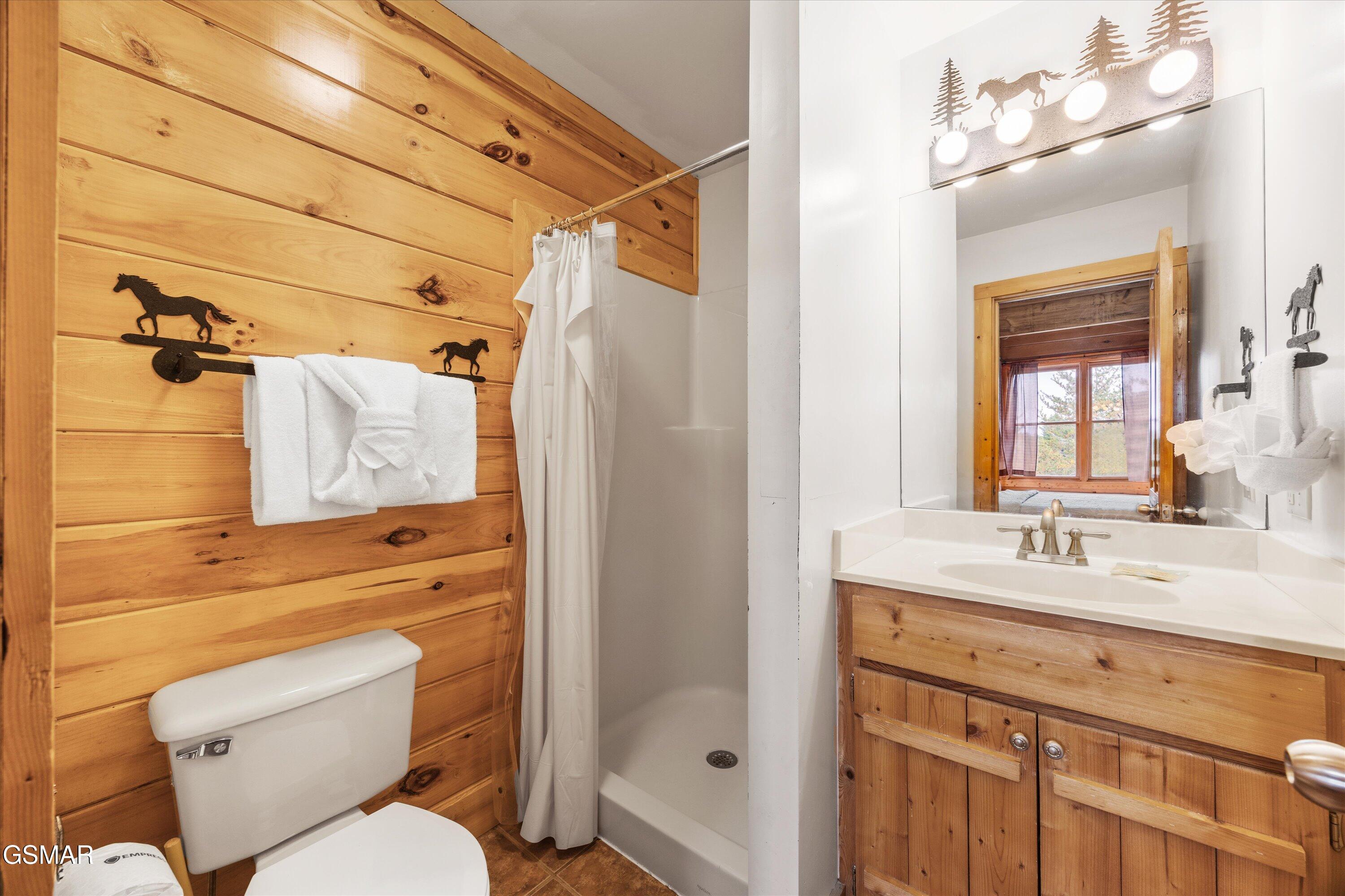 2818 Seth Road Pigeon Forge TN 37863