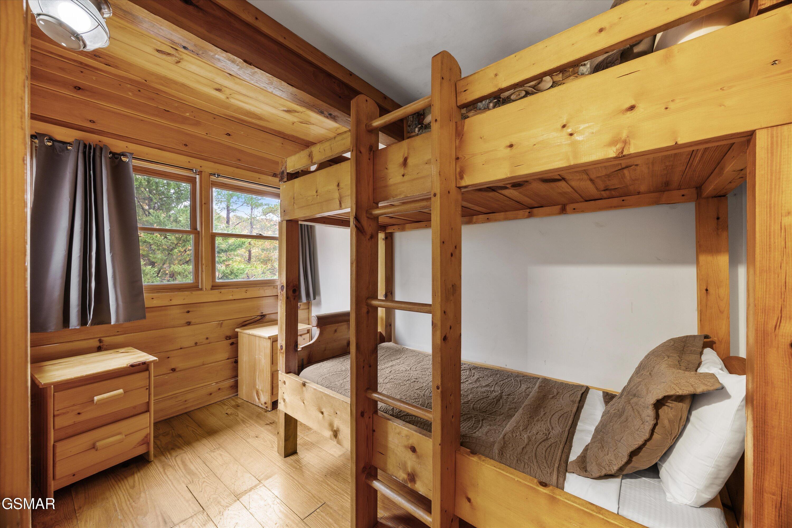 2818 Seth Road Pigeon Forge TN 37863