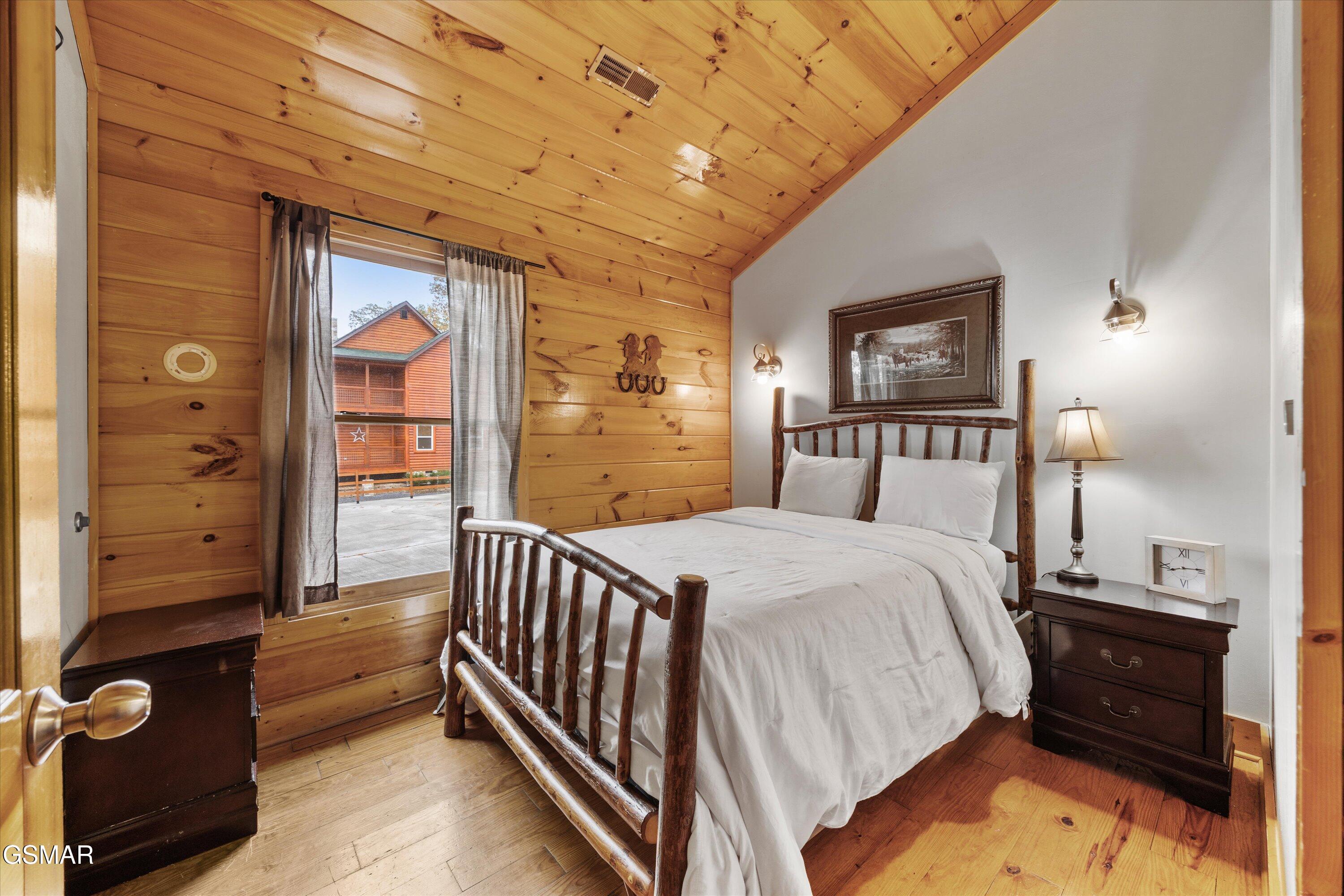 2818 Seth Road Pigeon Forge TN 37863