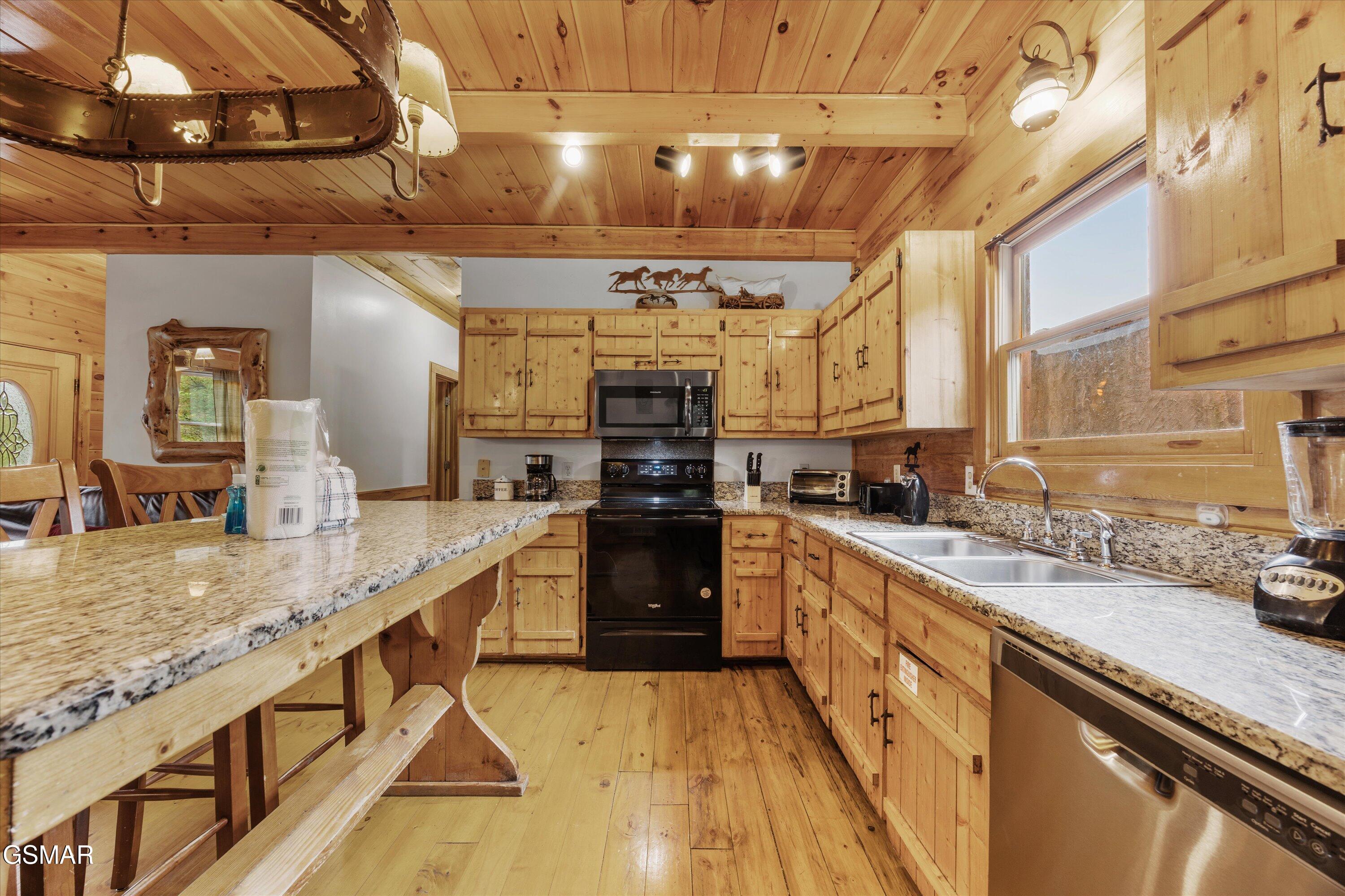 2818 Seth Road Pigeon Forge TN 37863