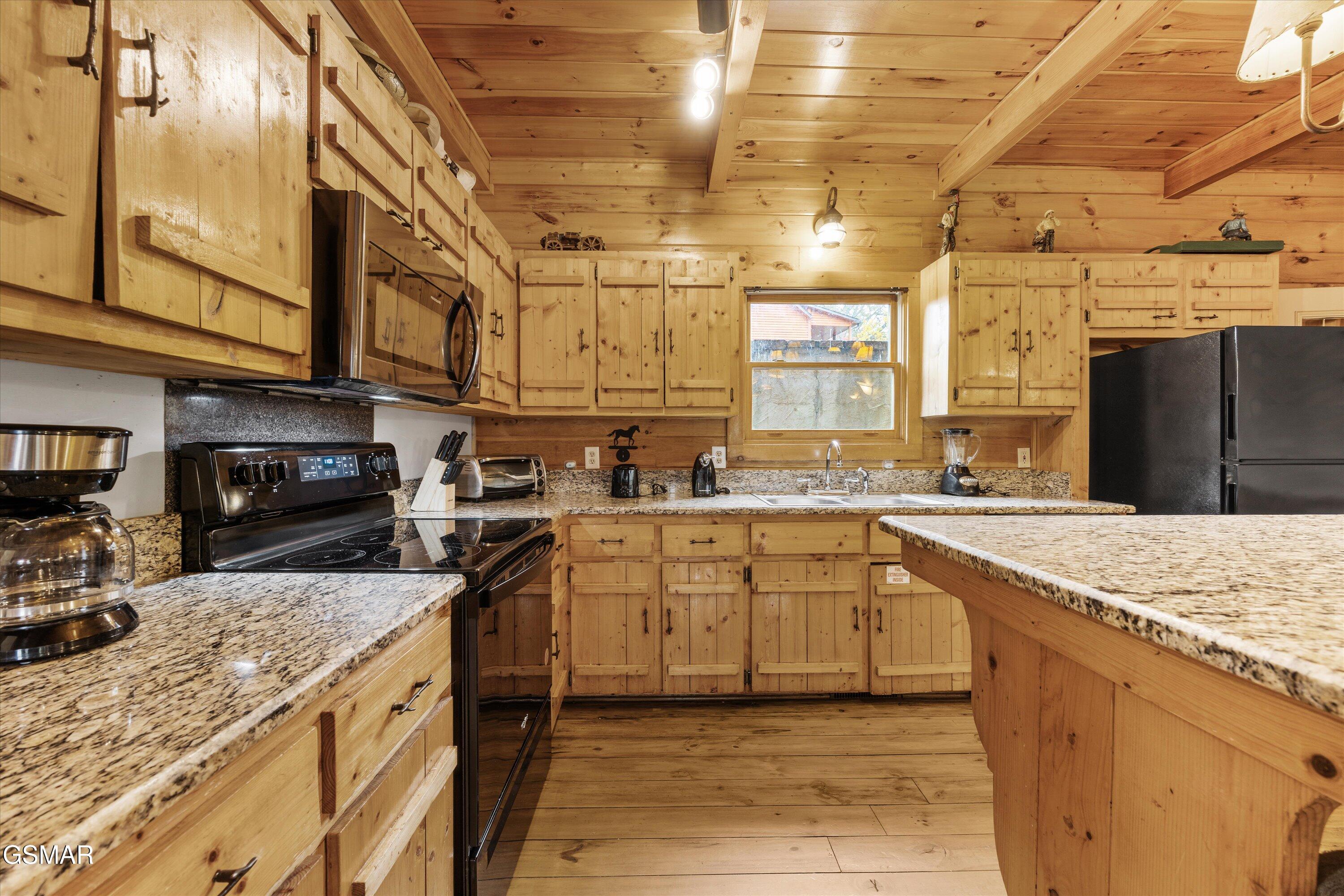 2818 Seth Road Pigeon Forge TN 37863