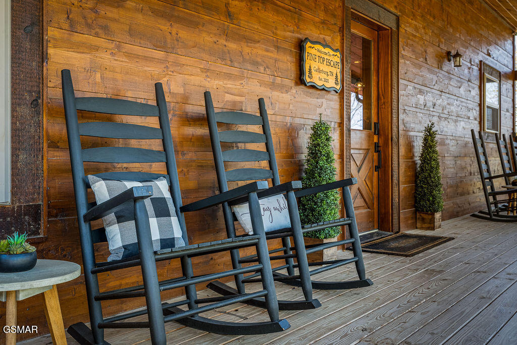 834 Pine Top Lane Gatlinburg TN 37738