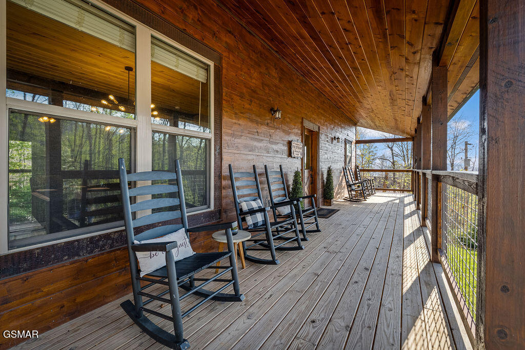 834 Pine Top Lane Gatlinburg TN 37738